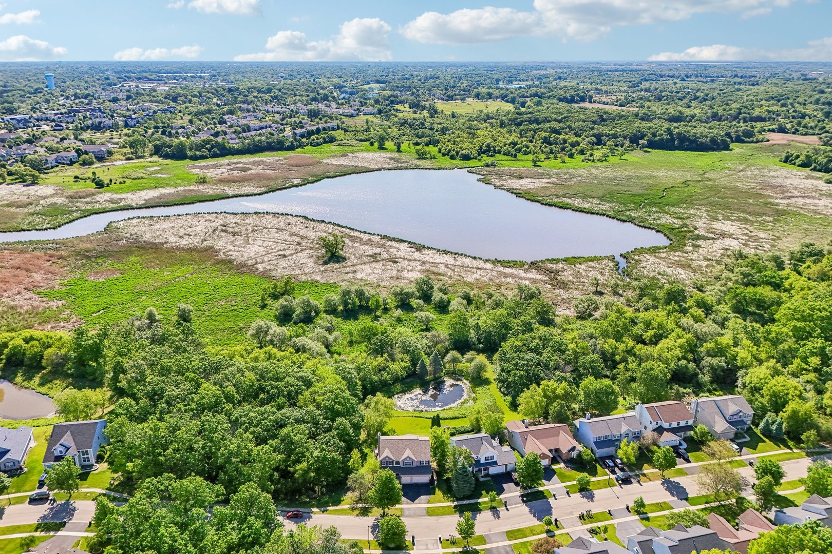623 N Overlook Trail, Round Lake, IL 60073