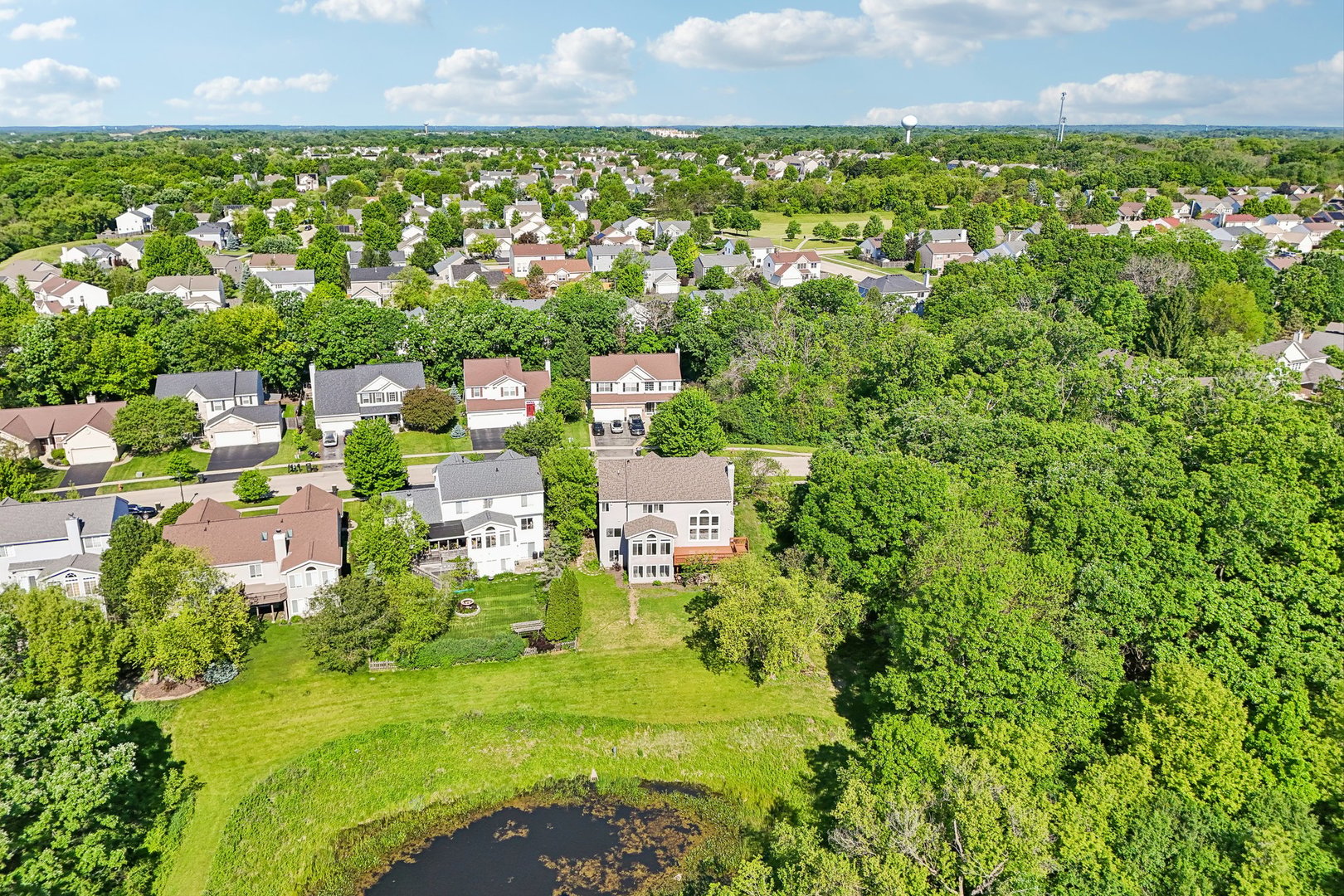 623 N Overlook Trail, Round Lake, IL 60073