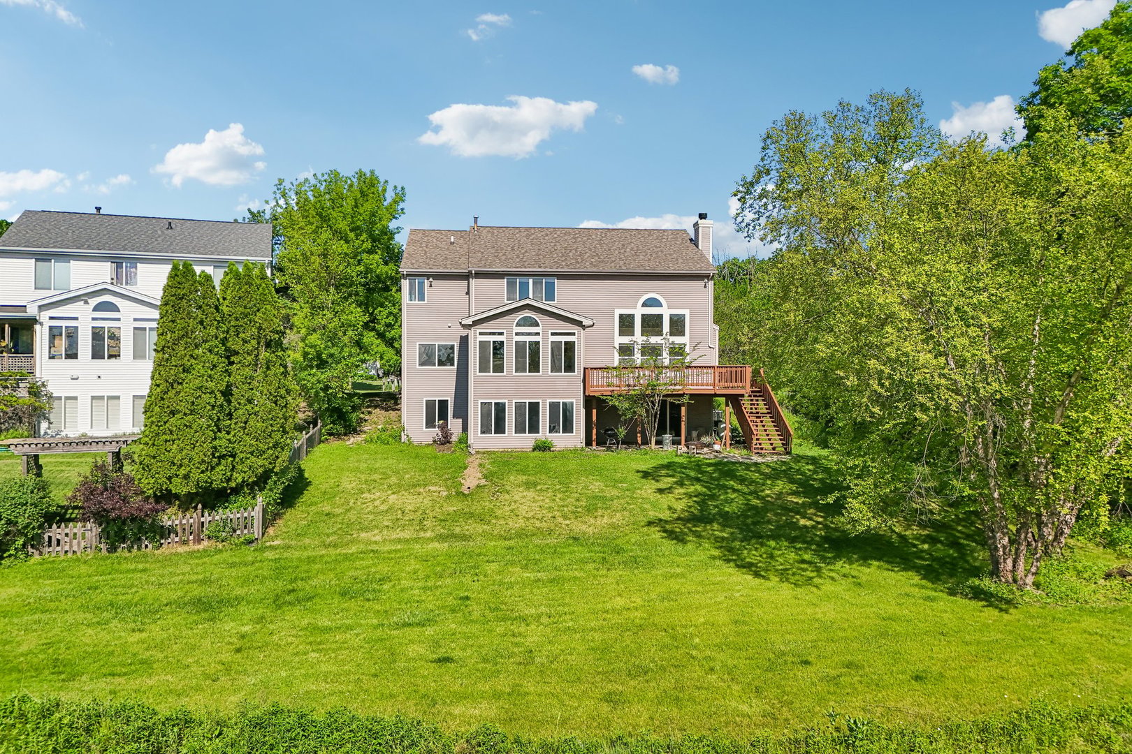 623 N Overlook Trail, Round Lake, IL 60073