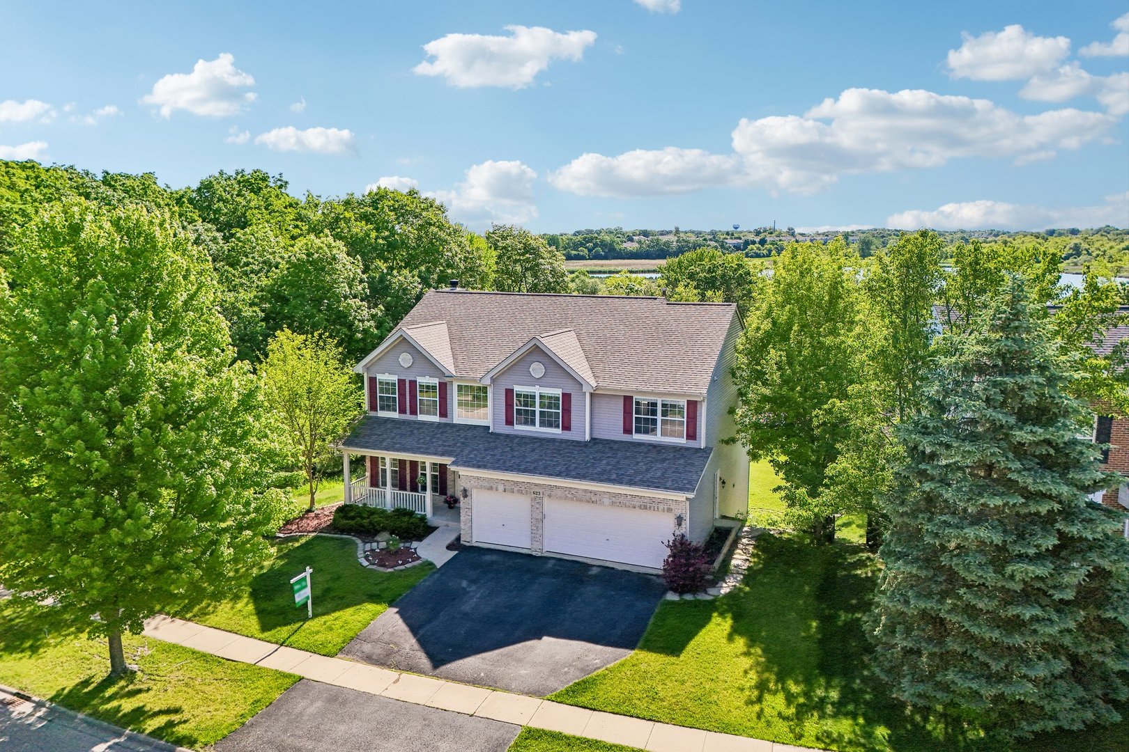623 N Overlook Trail, Round Lake, IL 60073