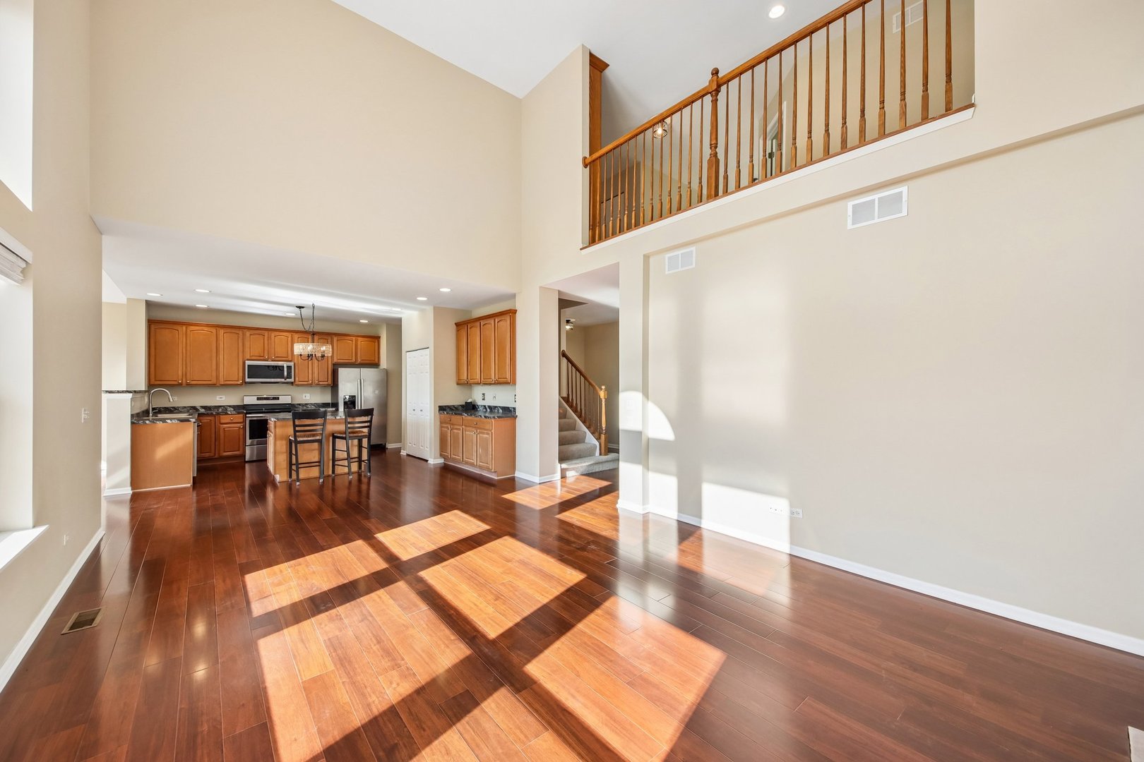 623 N Overlook Trail, Round Lake, IL 60073