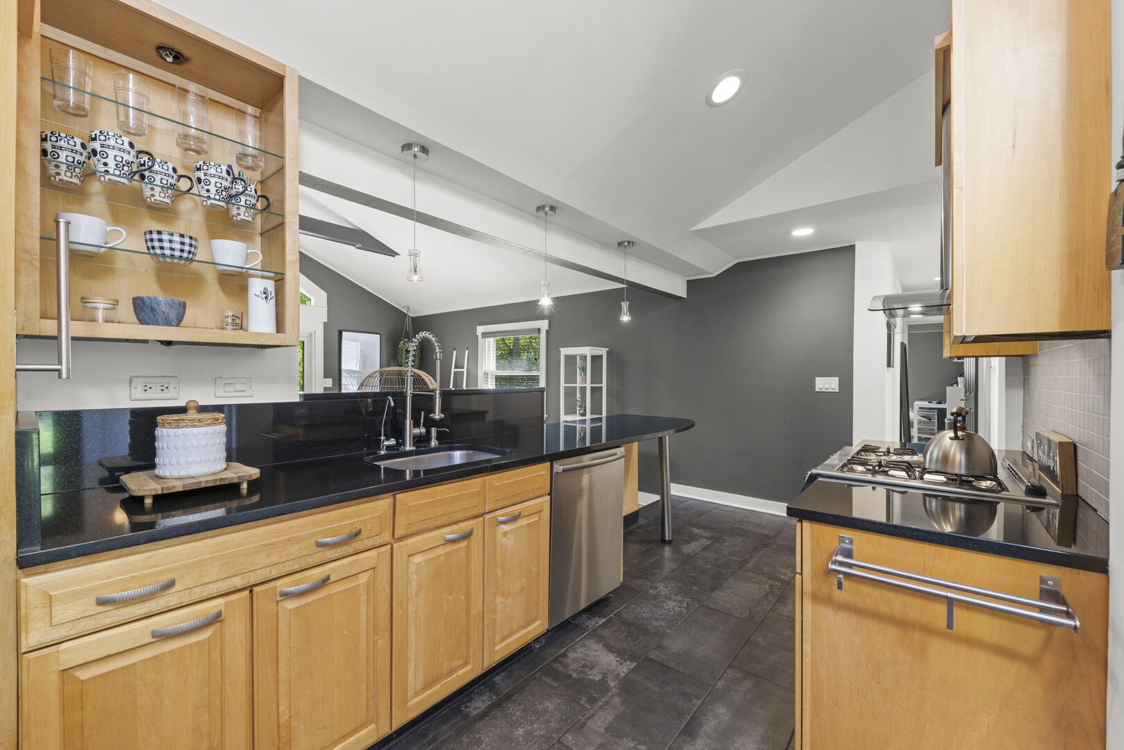 21W363 Walnut Road, Glen Ellyn, IL 60137
