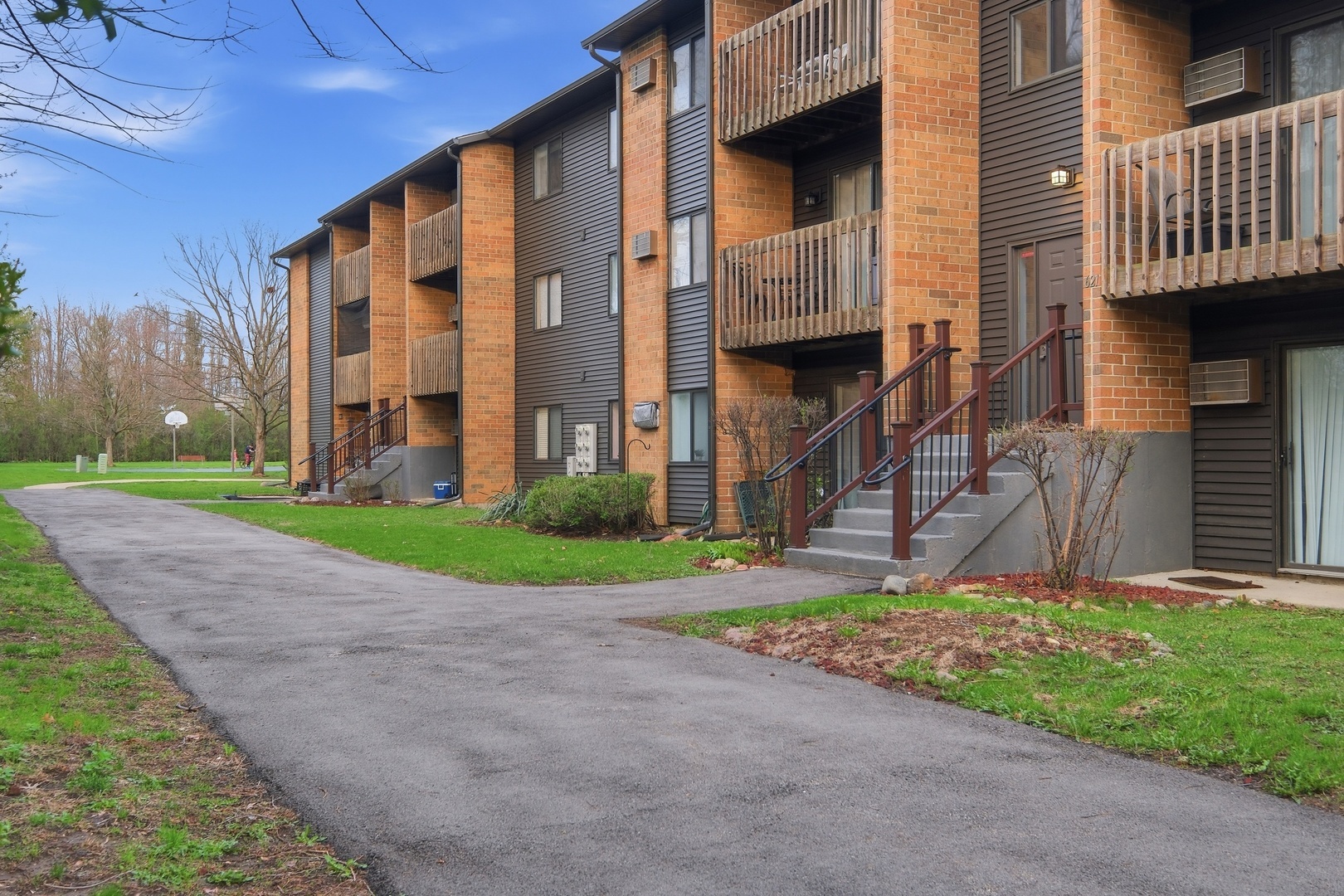 621 Virginia Road #107, Crystal Lake, IL 60014