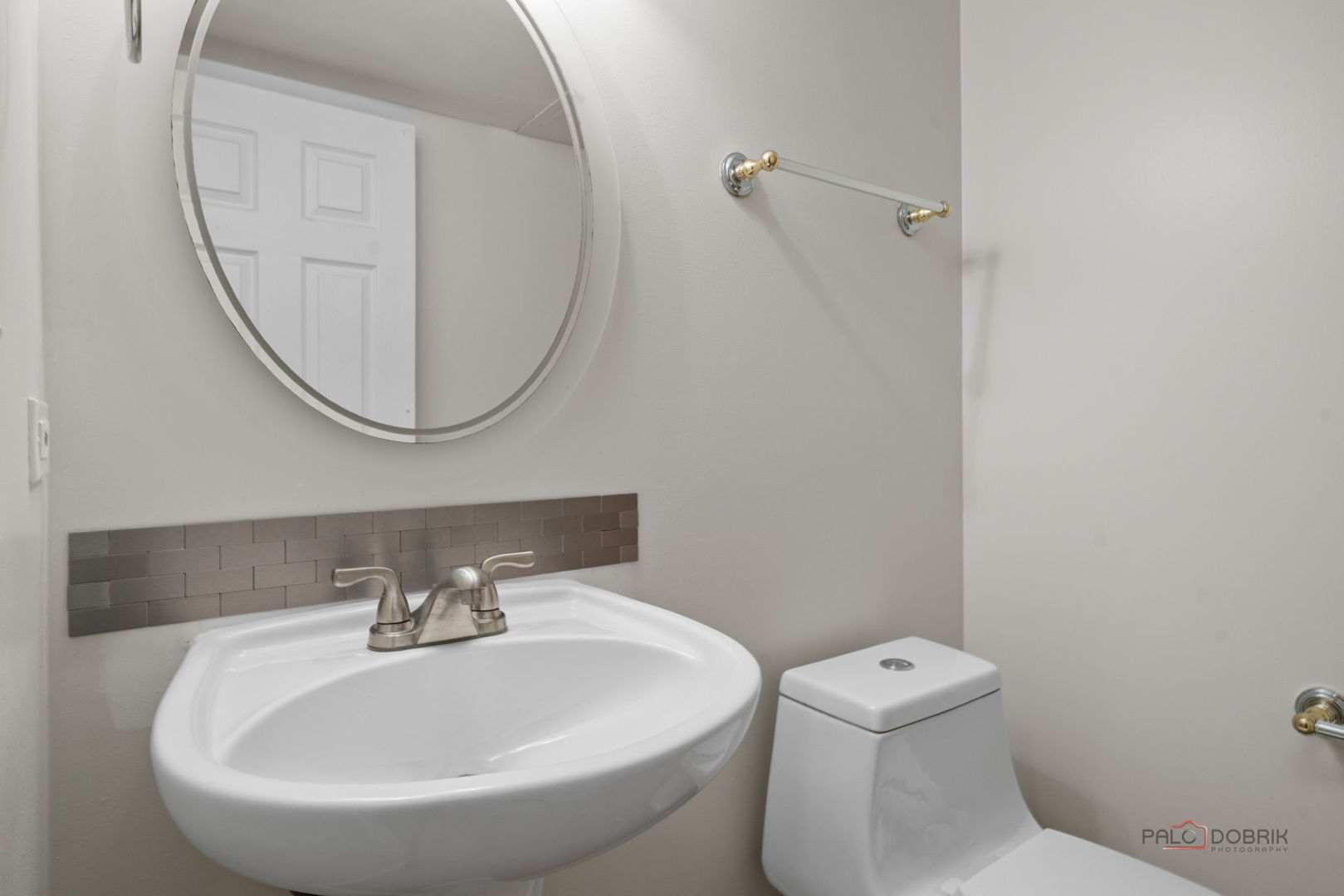 16888 W Orchard Valley Drive, Gurnee, IL 60031