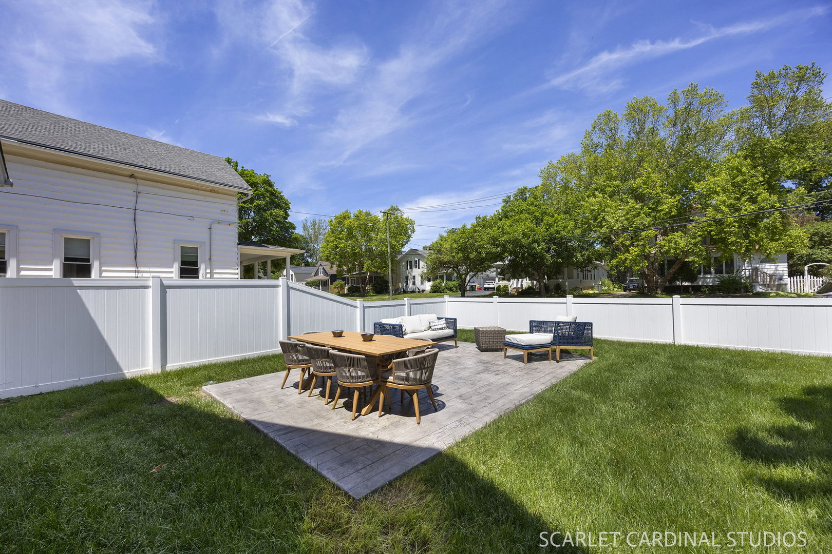27 N Lincoln Street, Batavia, IL 60510