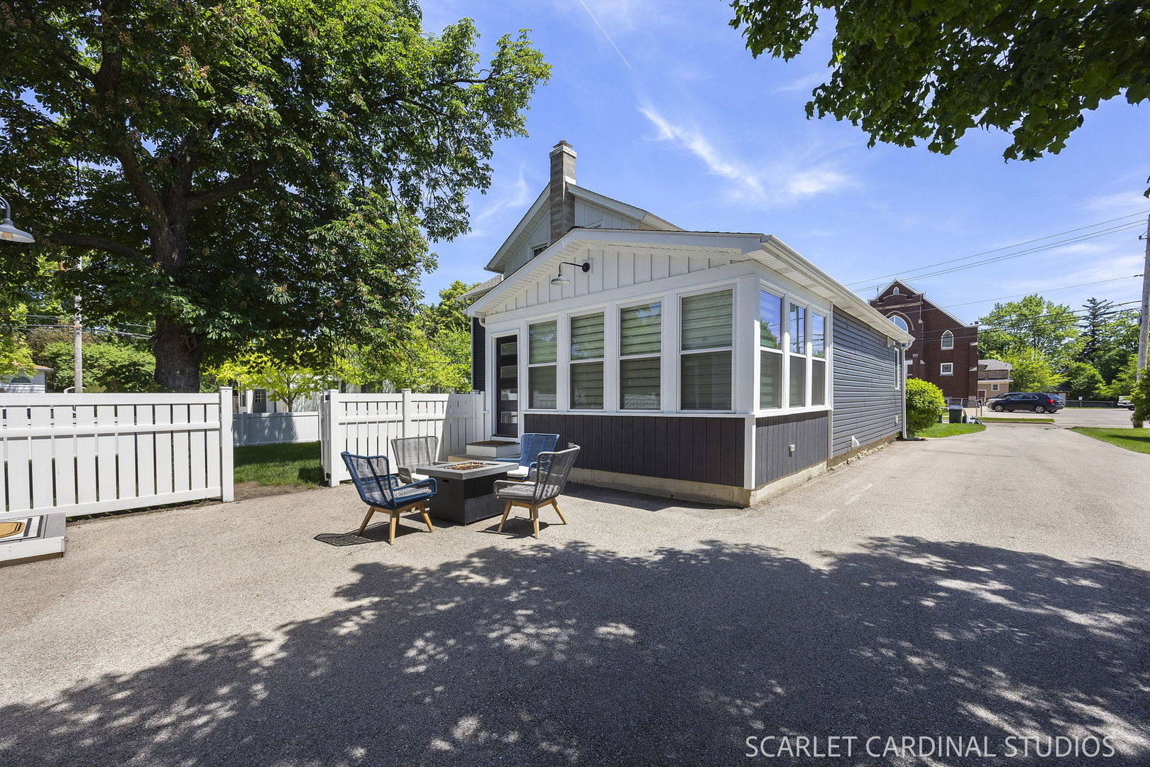 27 N Lincoln Street, Batavia, IL 60510