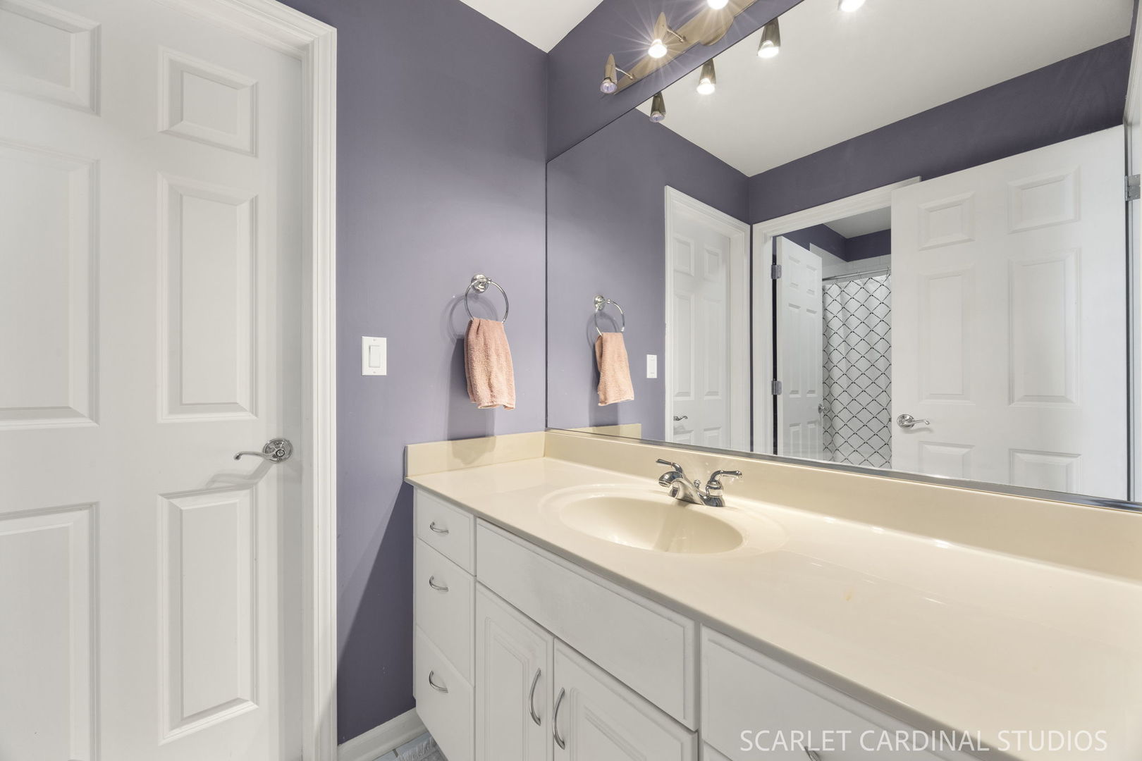 2239 Hillsboro Lane, Naperville, IL 60564
