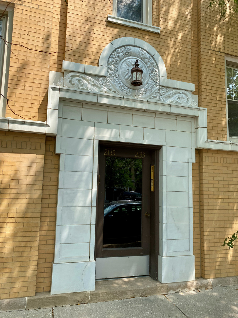 2133 N Kedzie Boulevard #1, Chicago, IL 60647