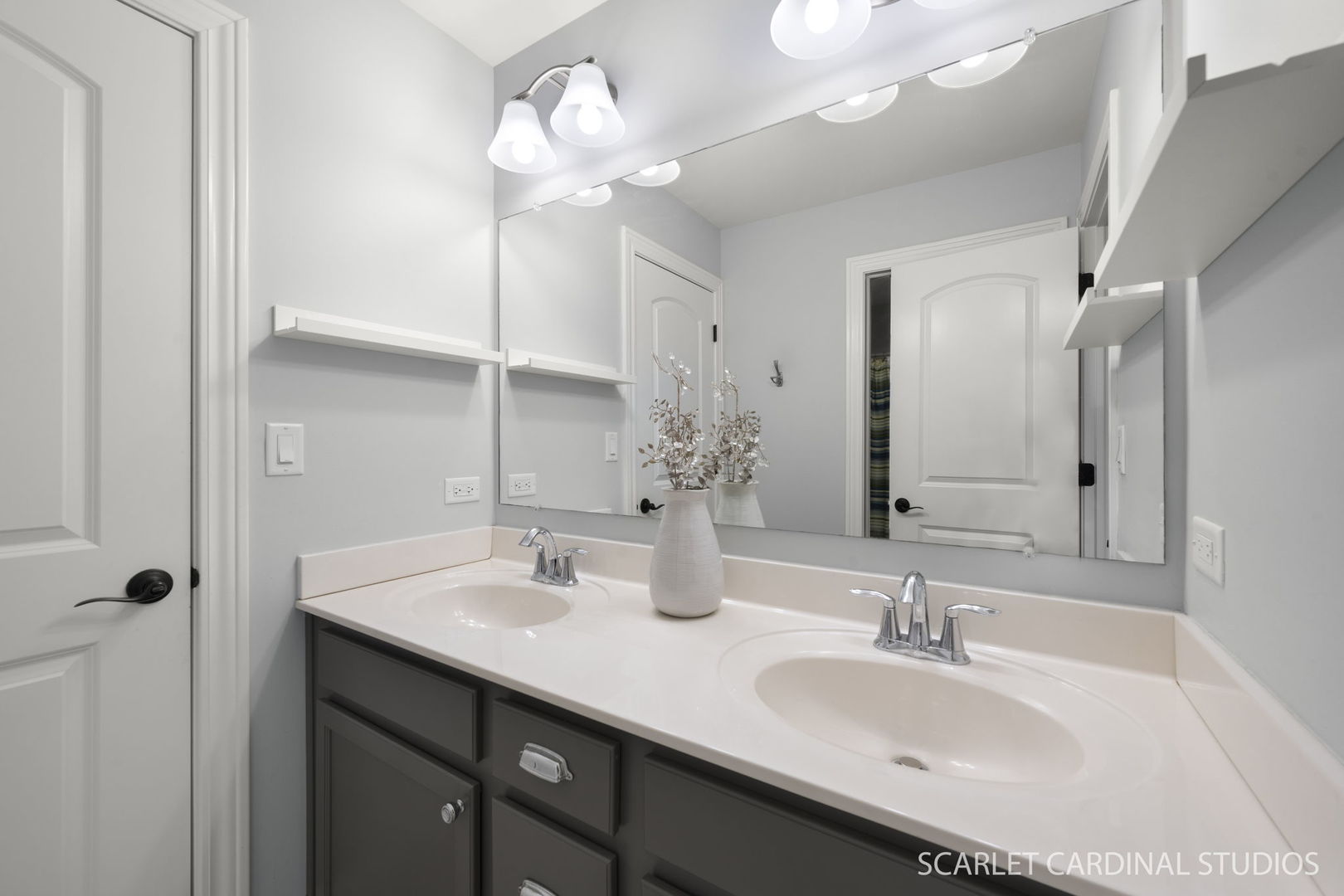 851 Heatherfield Circle, Naperville, IL 60565