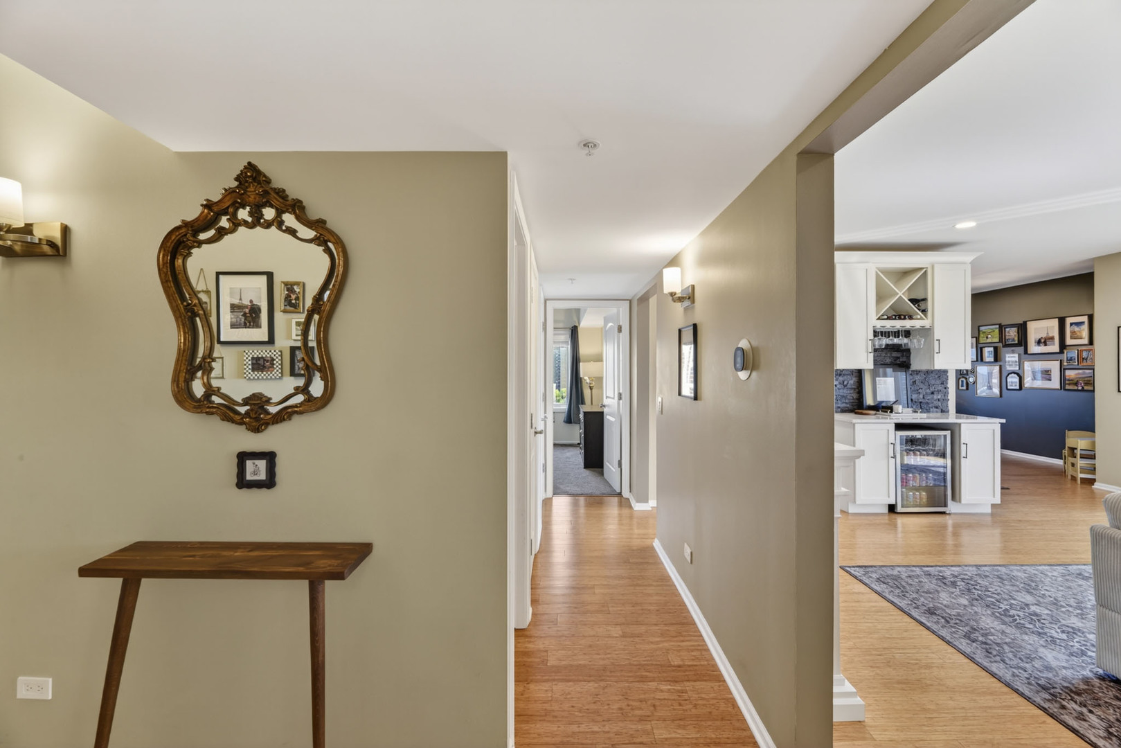 201 N Vail Avenue #807, Arlington Heights, IL 60004