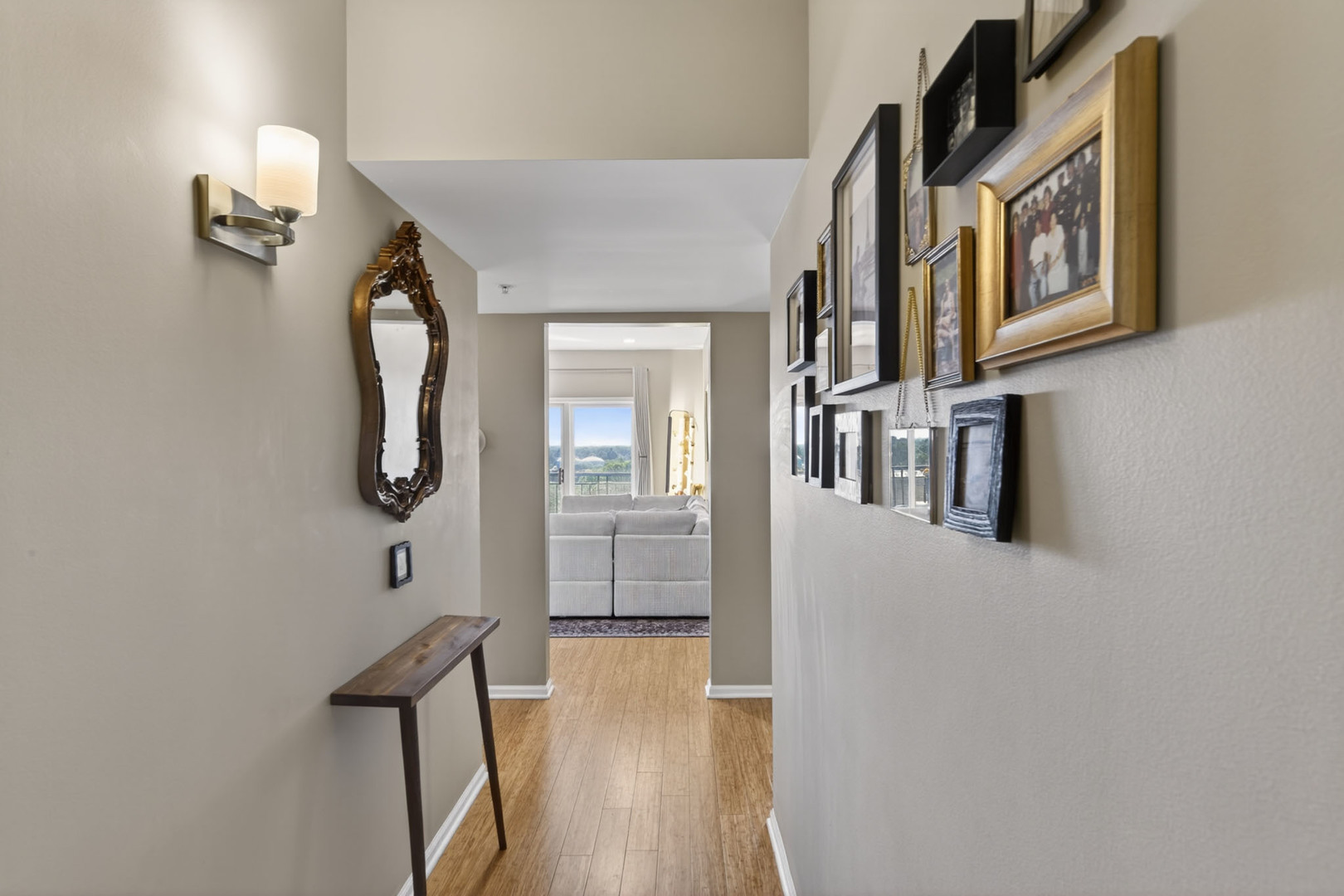 201 N Vail Avenue #807, Arlington Heights, IL 60004