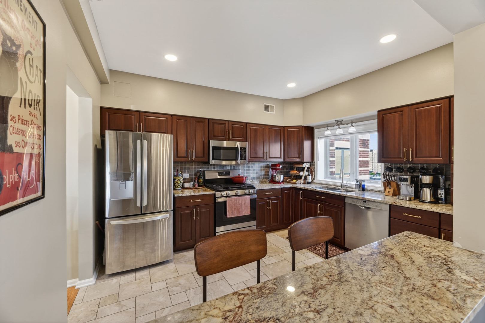 201 N Vail Avenue #807, Arlington Heights, IL 60004