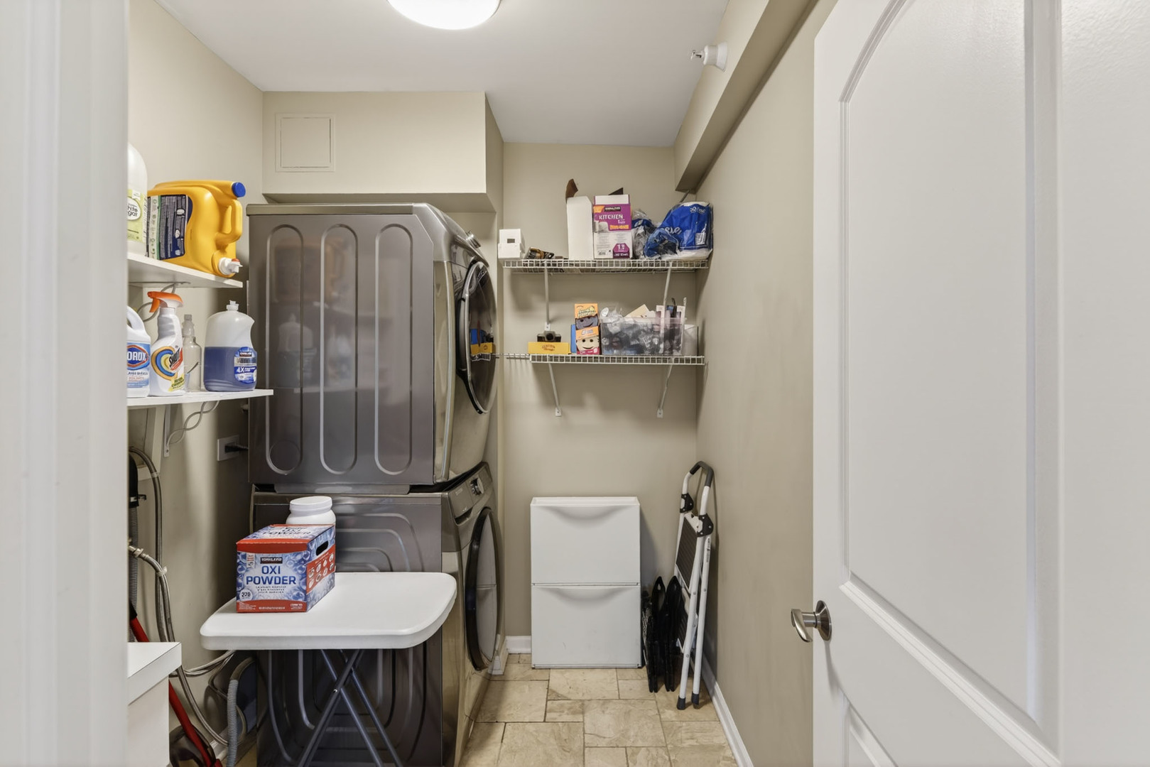 201 N Vail Avenue #807, Arlington Heights, IL 60004