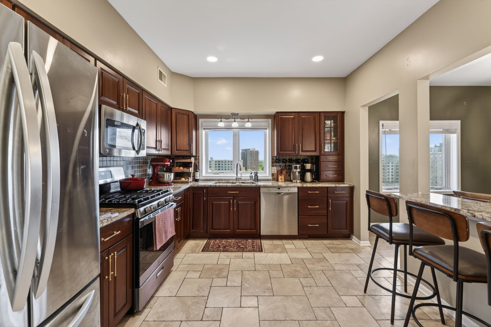 201 N Vail Avenue #807, Arlington Heights, IL 60004