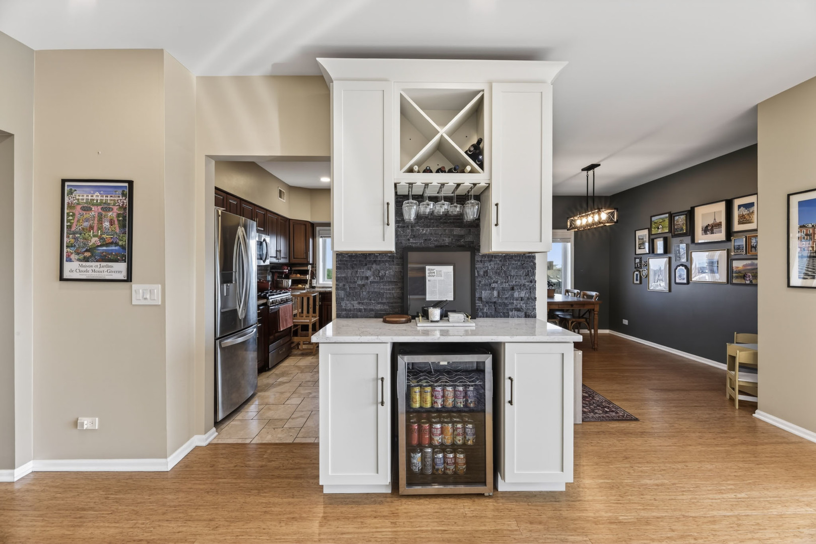 201 N Vail Avenue #807, Arlington Heights, IL 60004