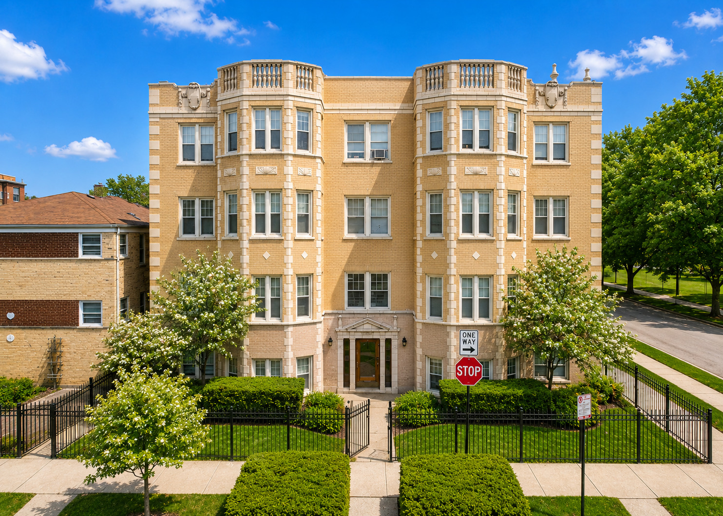 6201 N Oakley Avenue #2, Chicago, IL 60659