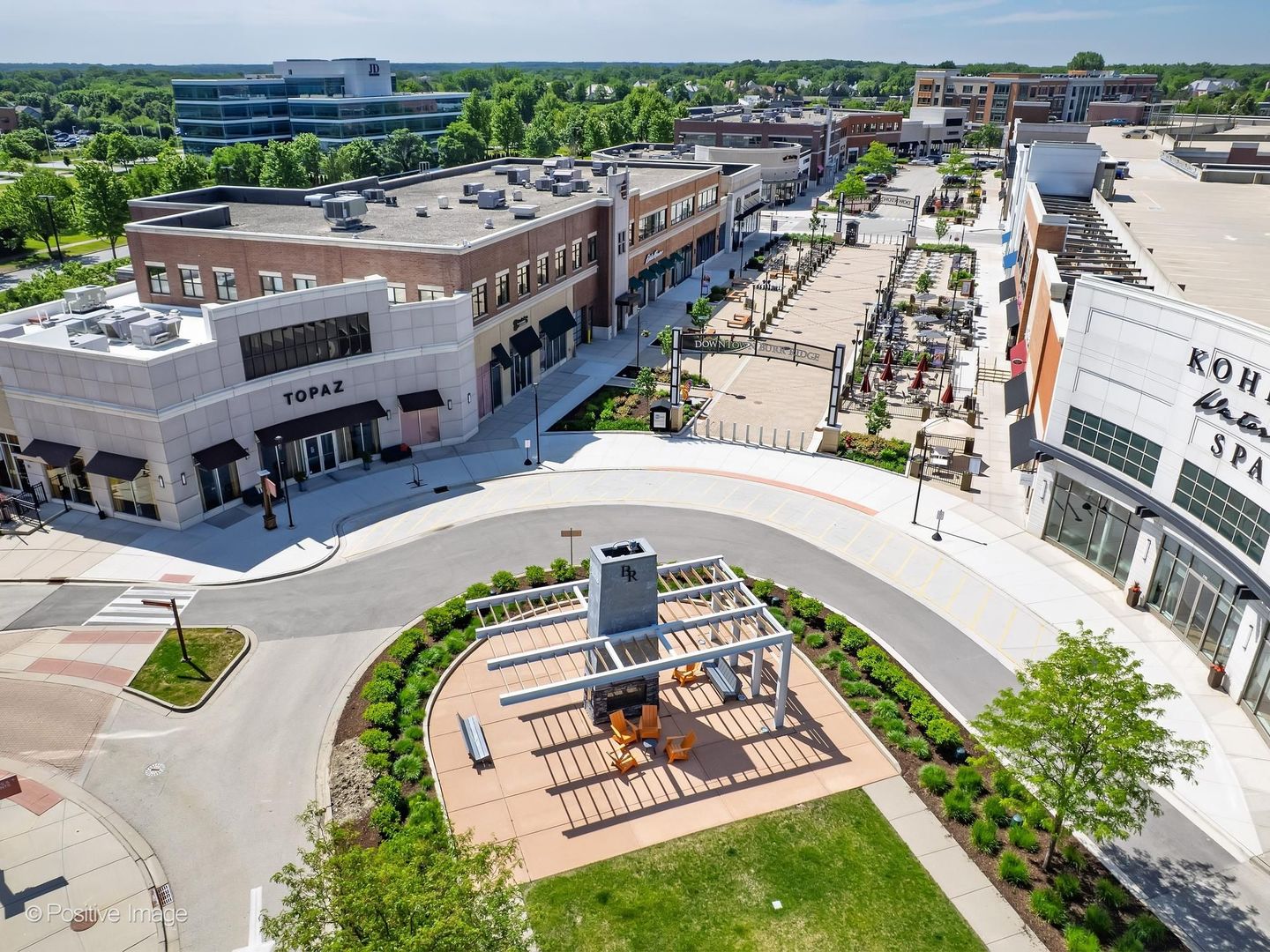 450 Village Center Drive #407, Burr Ridge, IL 60527