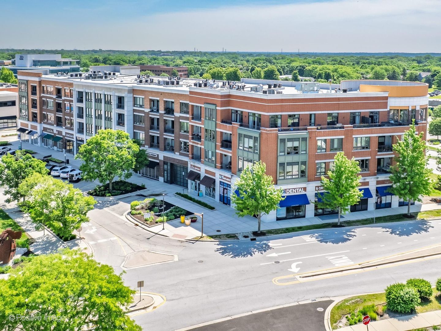 450 Village Center Drive #407, Burr Ridge, IL 60527