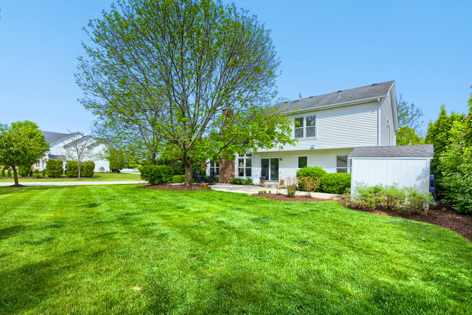 1820 Nicholson Drive, Hoffman Estates, IL 60192