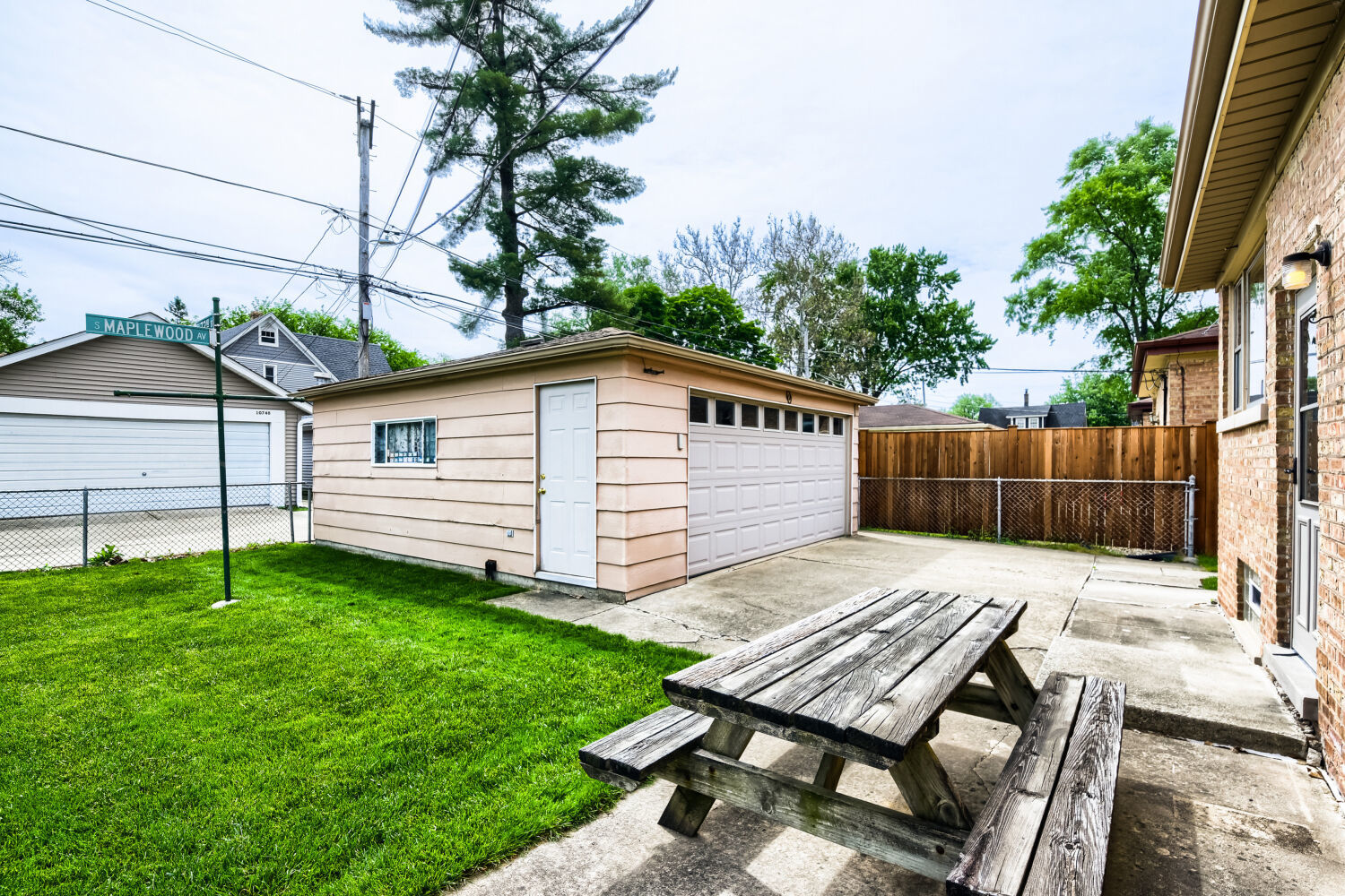 10749 S Rockwell Street, Chicago, IL 60655