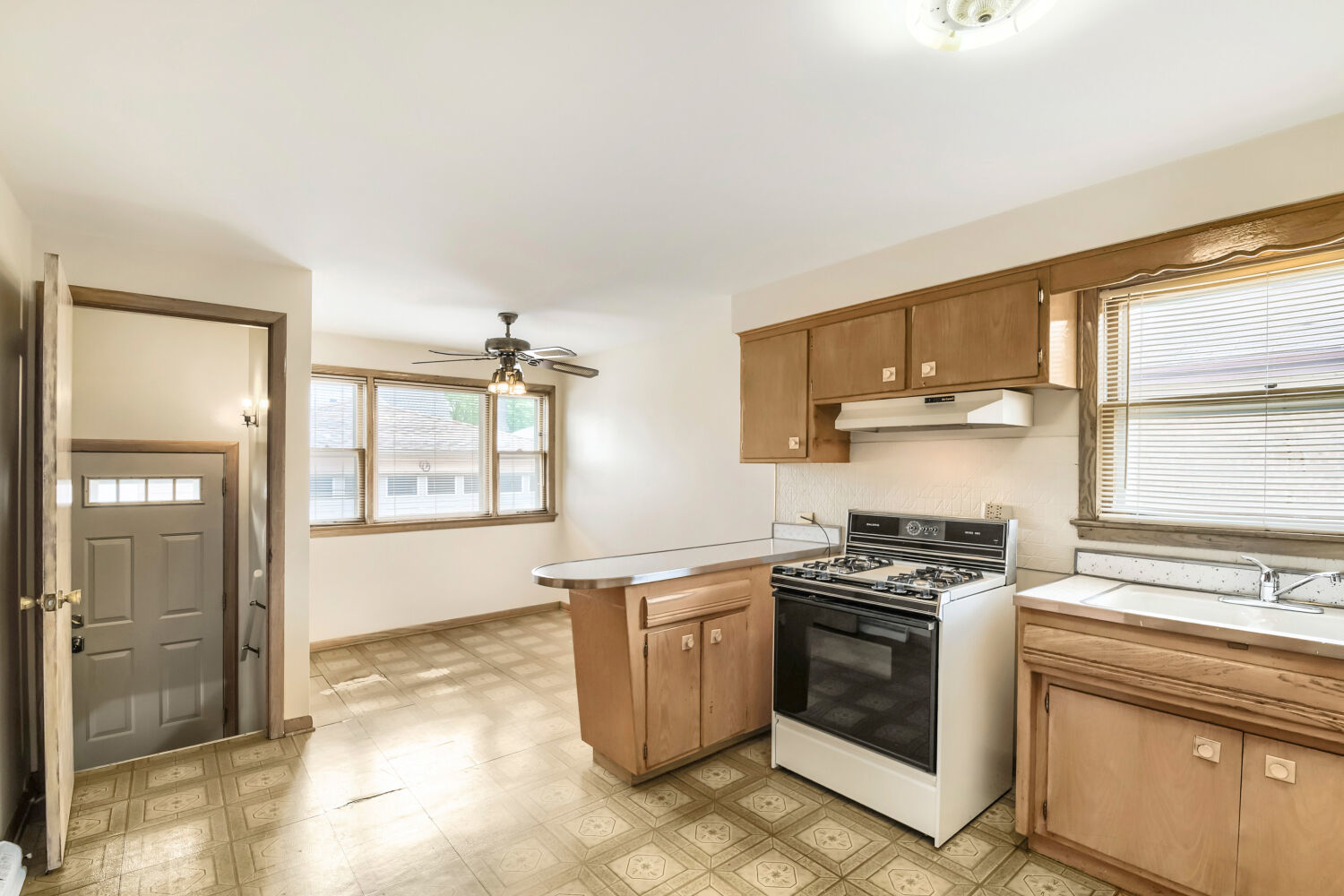 10749 S Rockwell Street, Chicago, IL 60655