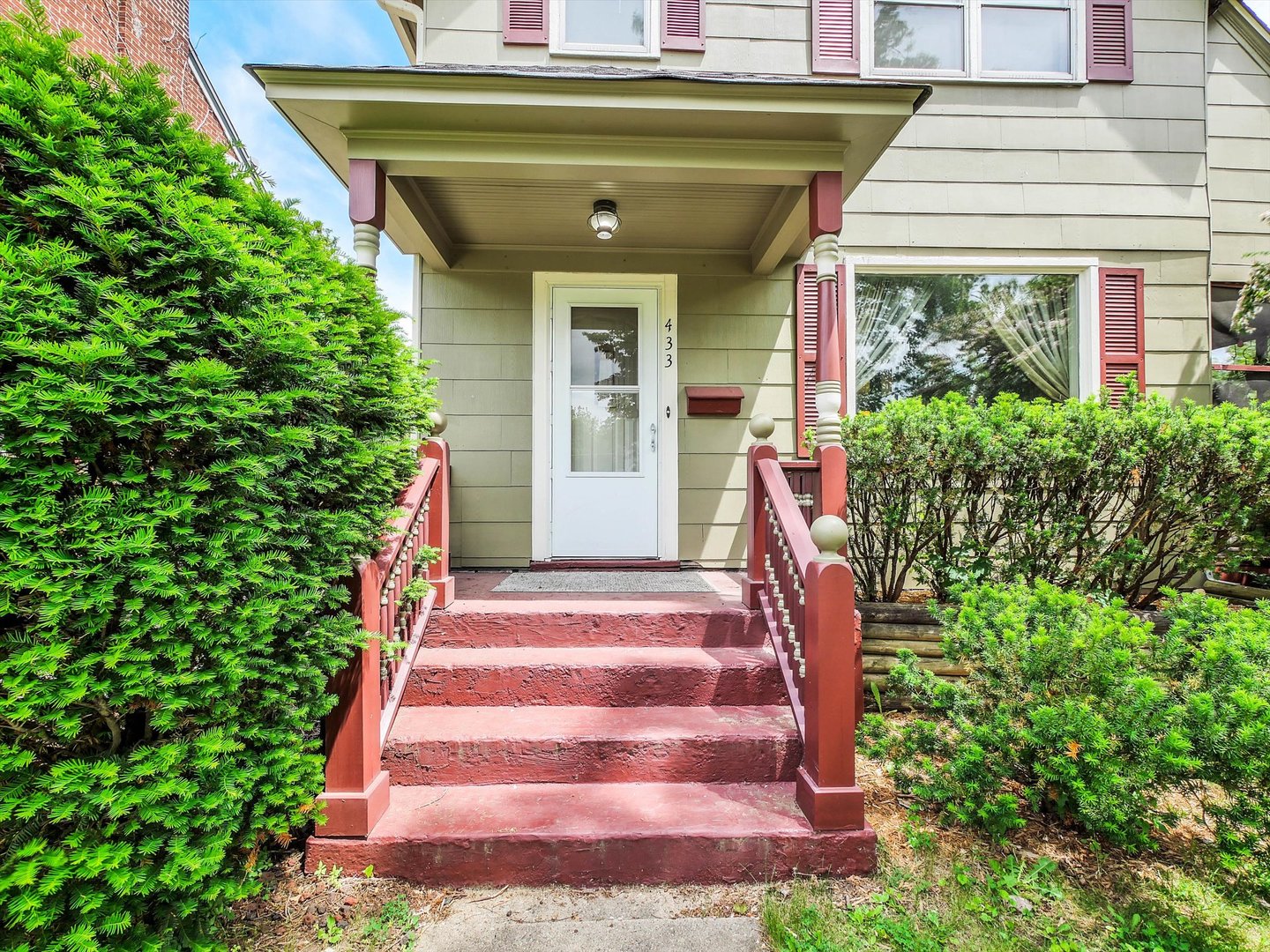 433 Arlington Avenue, Elgin, IL 60120