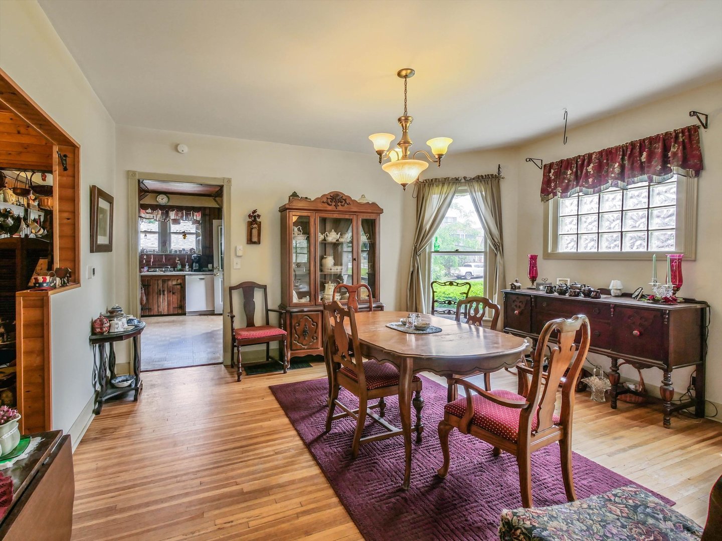 433 Arlington Avenue, Elgin, IL 60120