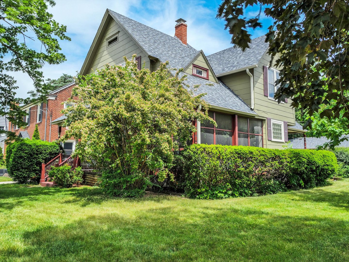 433 Arlington Avenue, Elgin, IL 60120