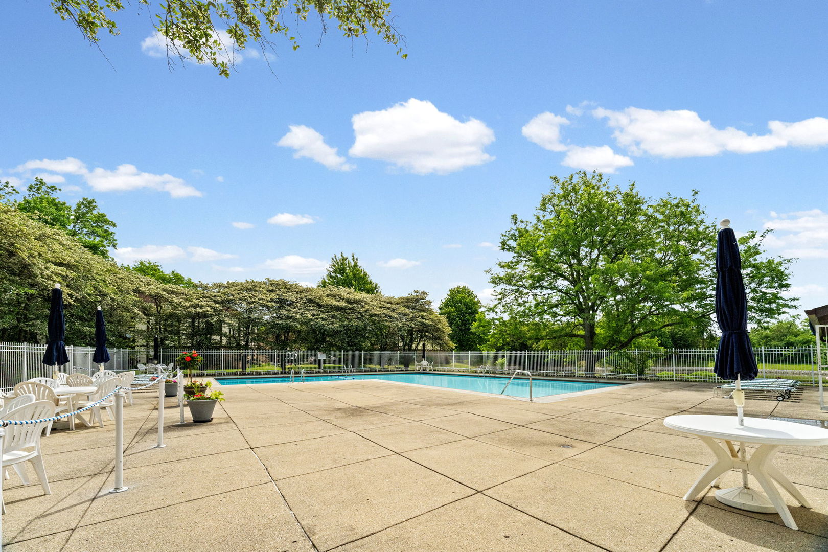 1500 Harbour Drive #4F, Wheeling, IL 60090