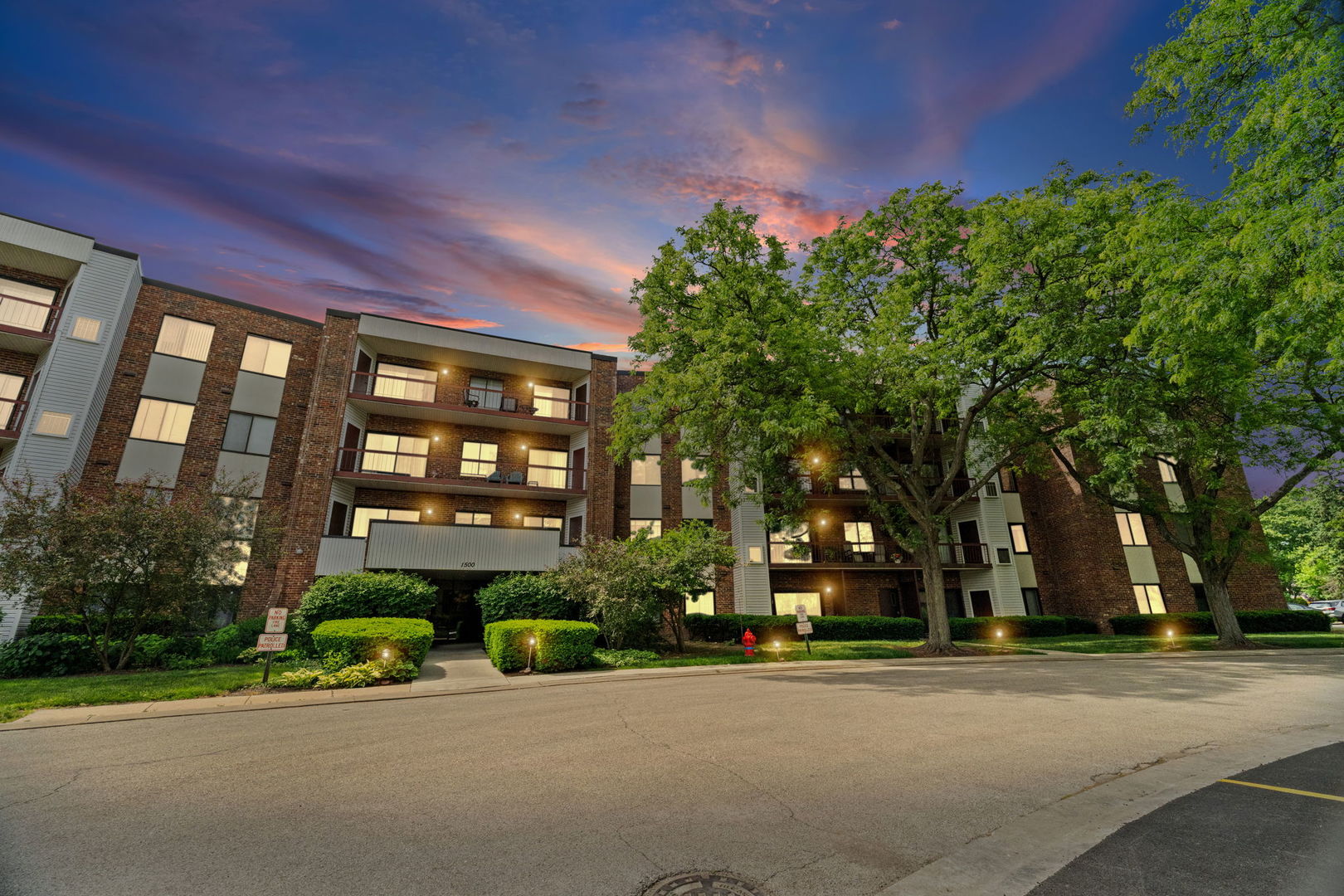 1500 Harbour Drive #4F, Wheeling, IL 60090