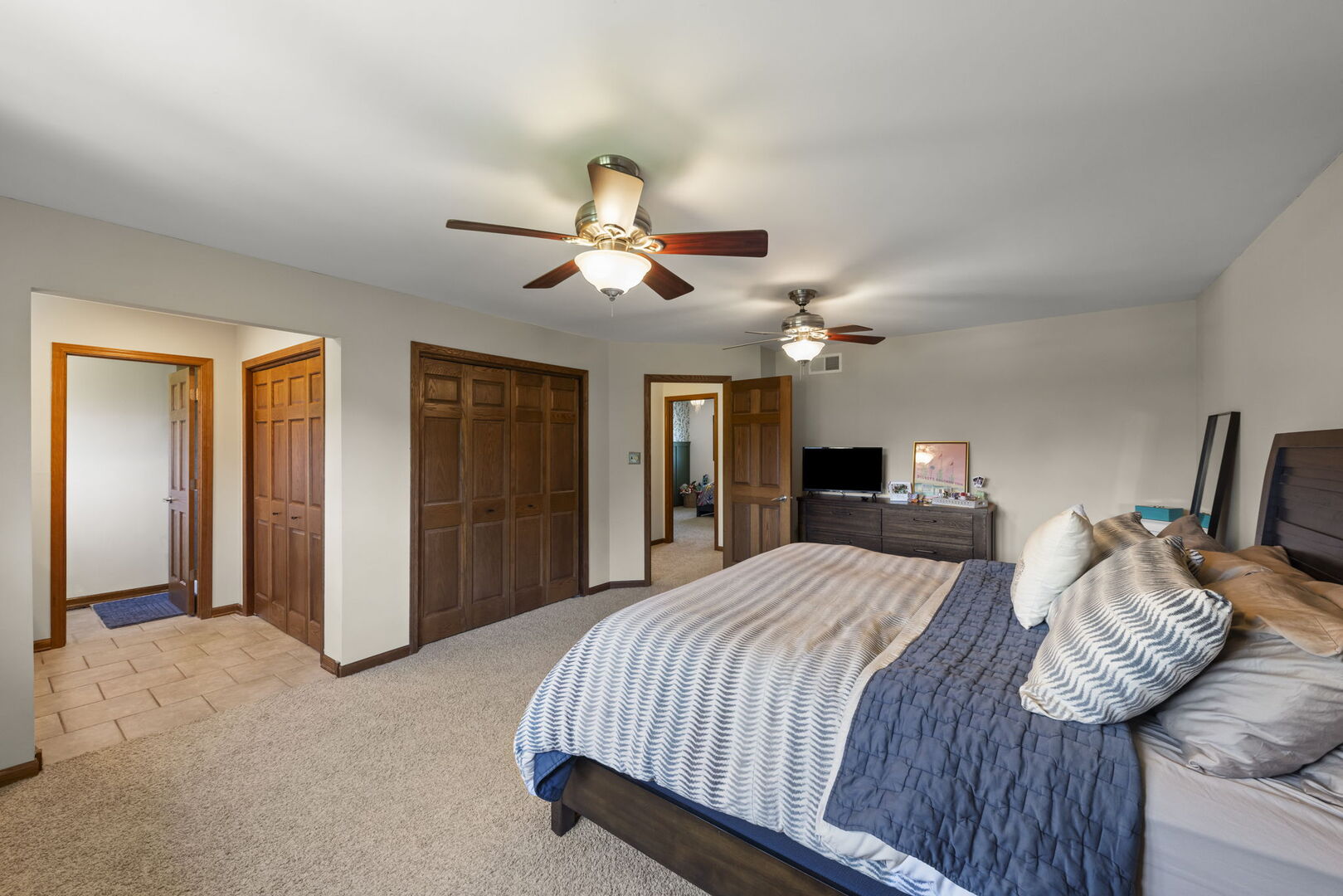 1825 Northbridge Place, Downers Grove, IL 60516