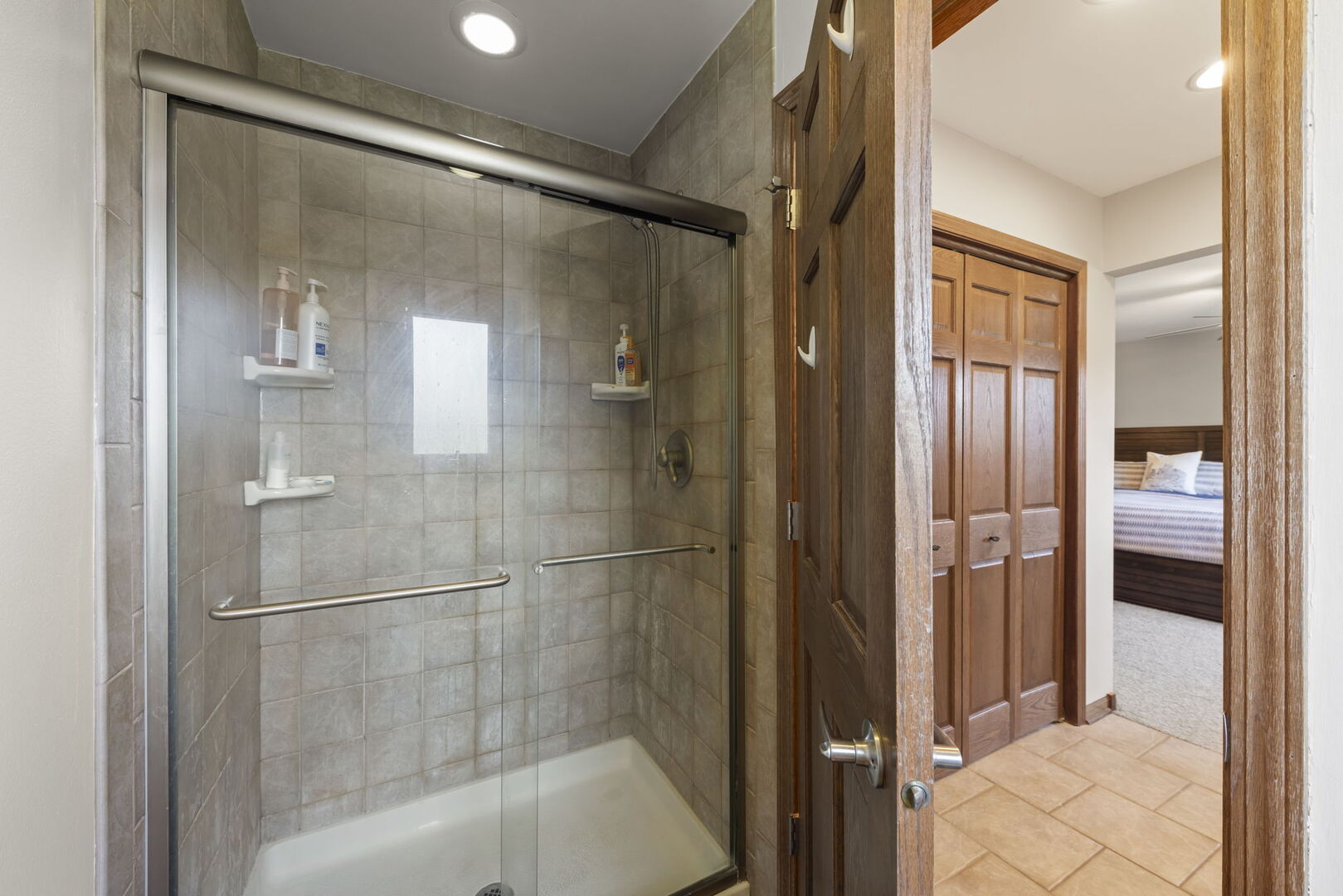 1825 Northbridge Place, Downers Grove, IL 60516
