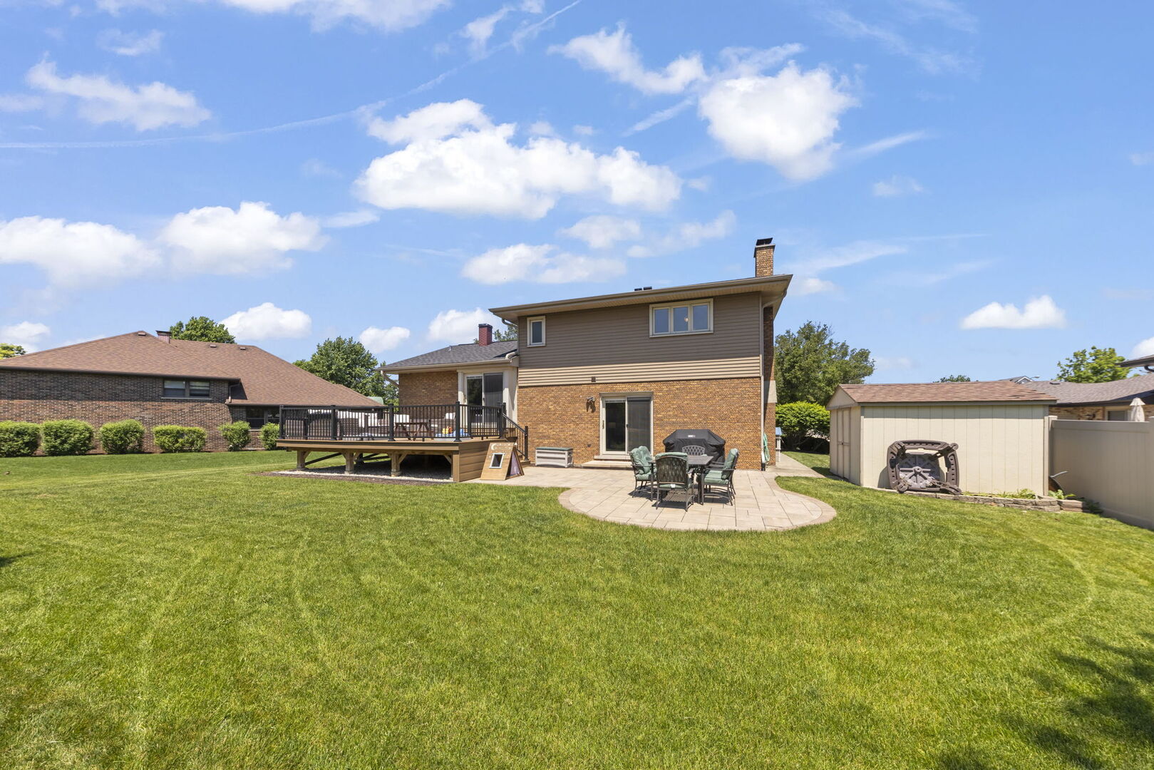 1825 Northbridge Place, Downers Grove, IL 60516