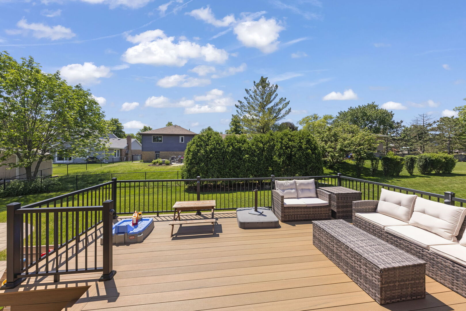 1825 Northbridge Place, Downers Grove, IL 60516