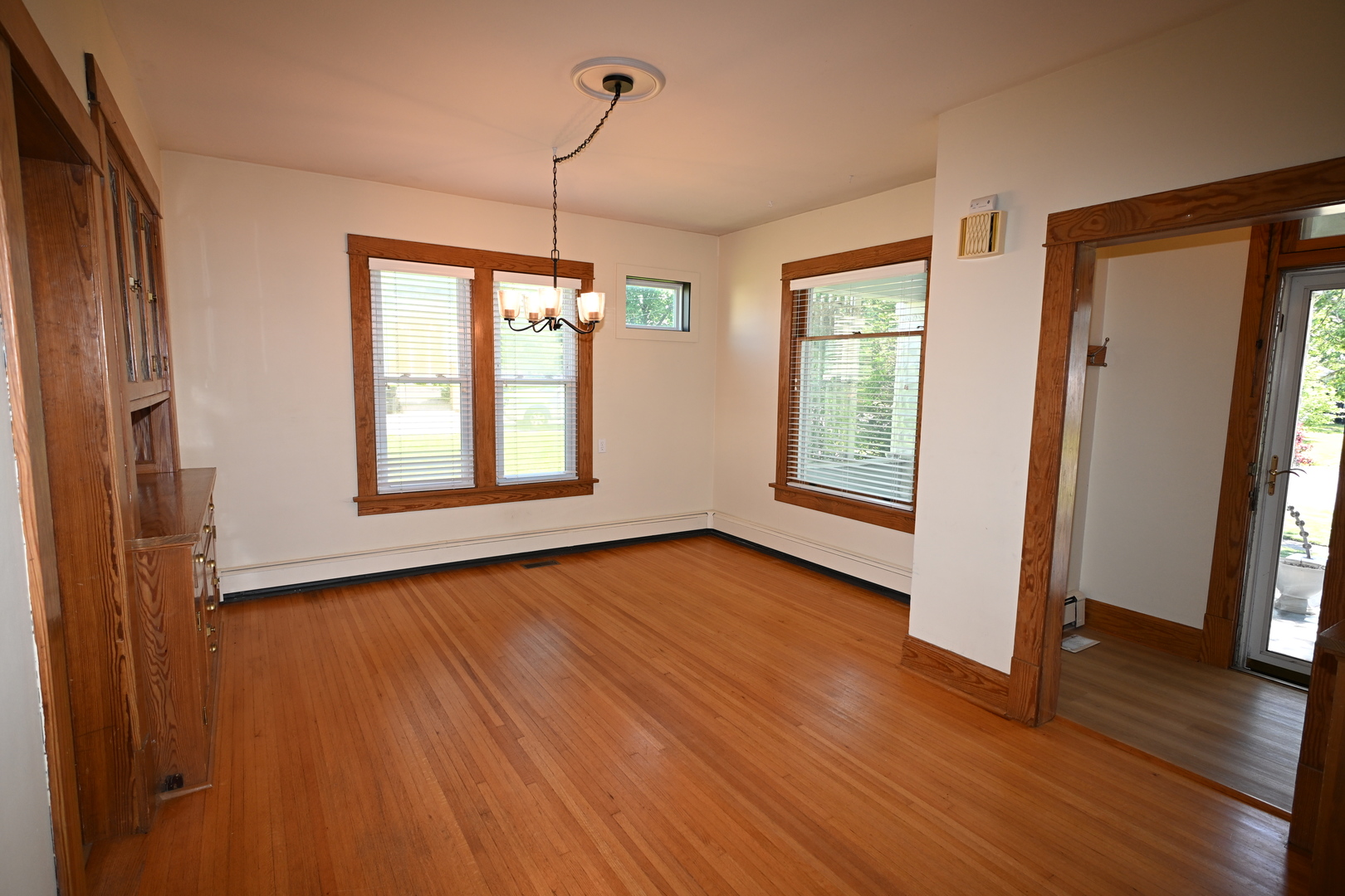407 N Franklin Street, Roanoke, IL 61561