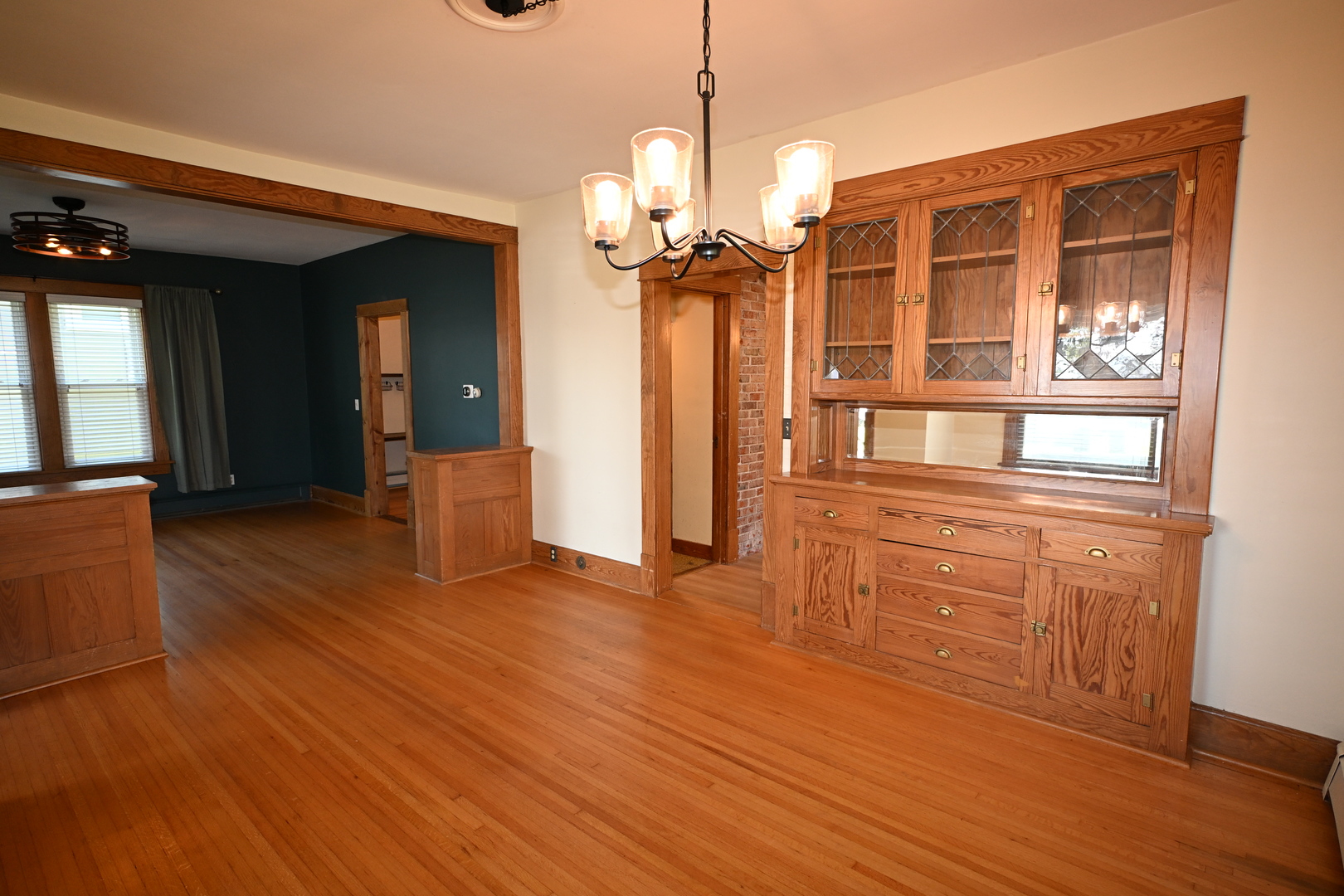407 N Franklin Street, Roanoke, IL 61561