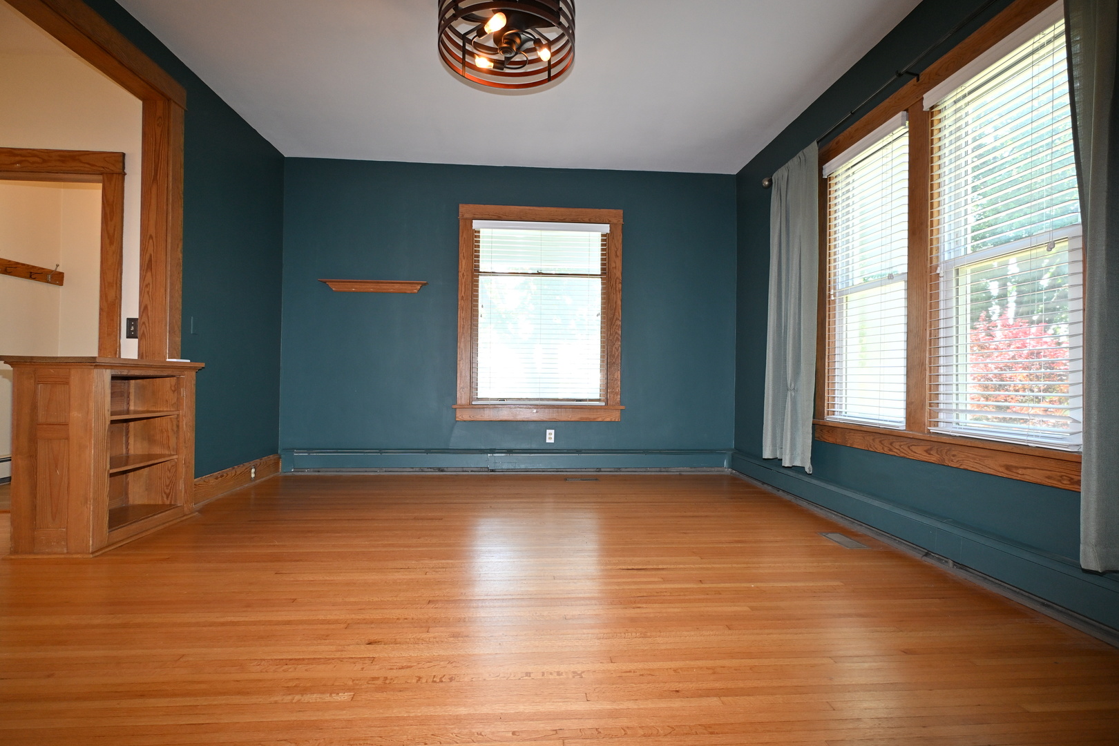 407 N Franklin Street, Roanoke, IL 61561