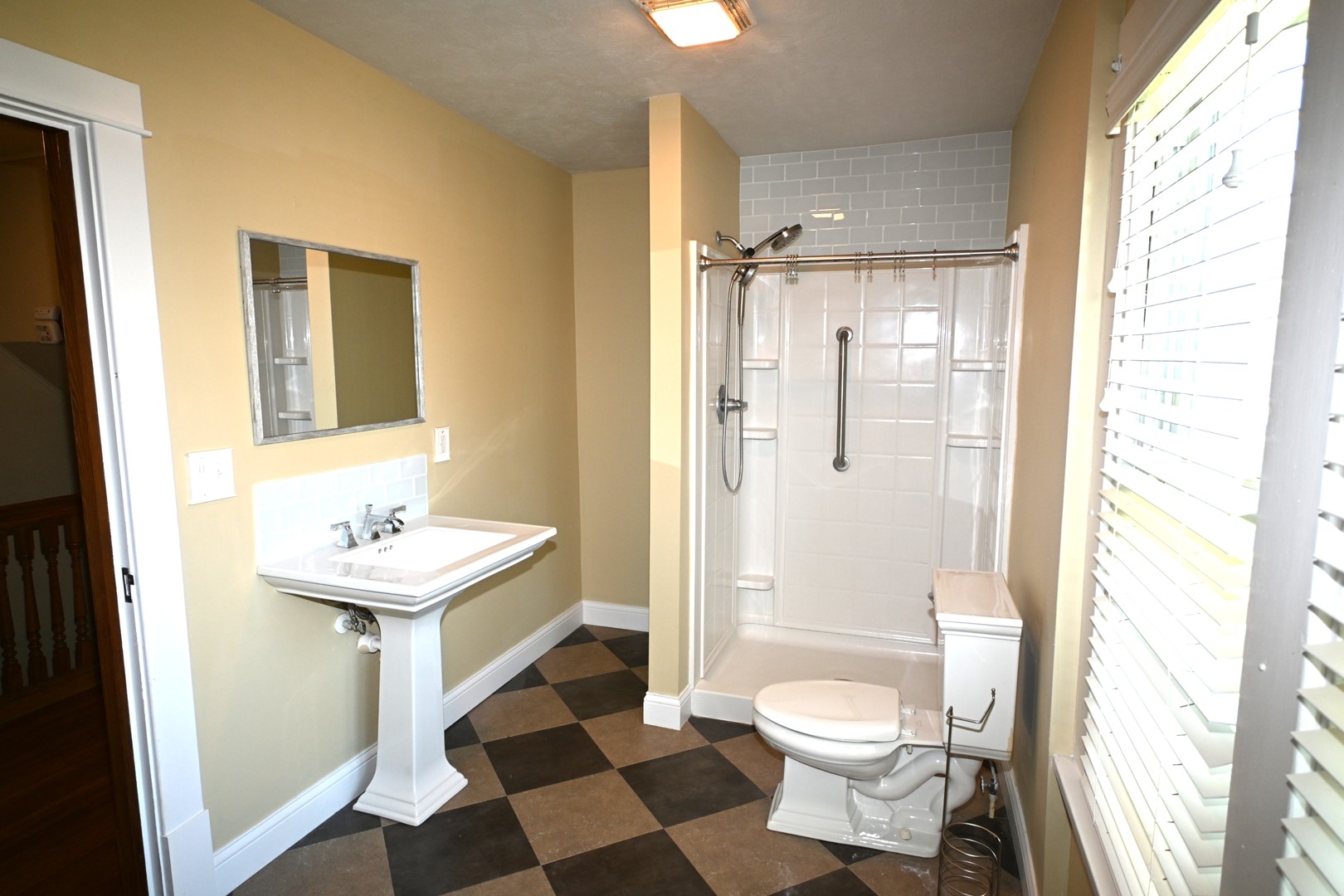 407 N Franklin Street, Roanoke, IL 61561