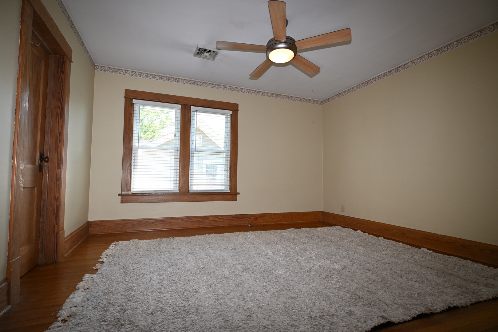 407 N Franklin Street, Roanoke, IL 61561