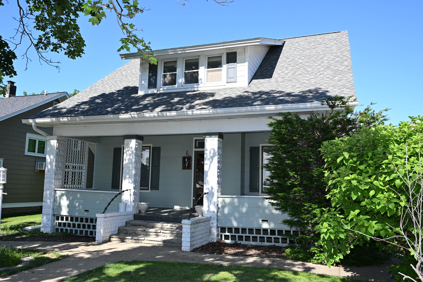 407 N Franklin Street, Roanoke, IL 61561