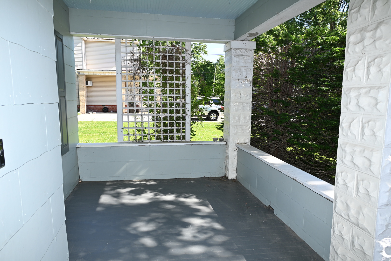 407 N Franklin Street, Roanoke, IL 61561