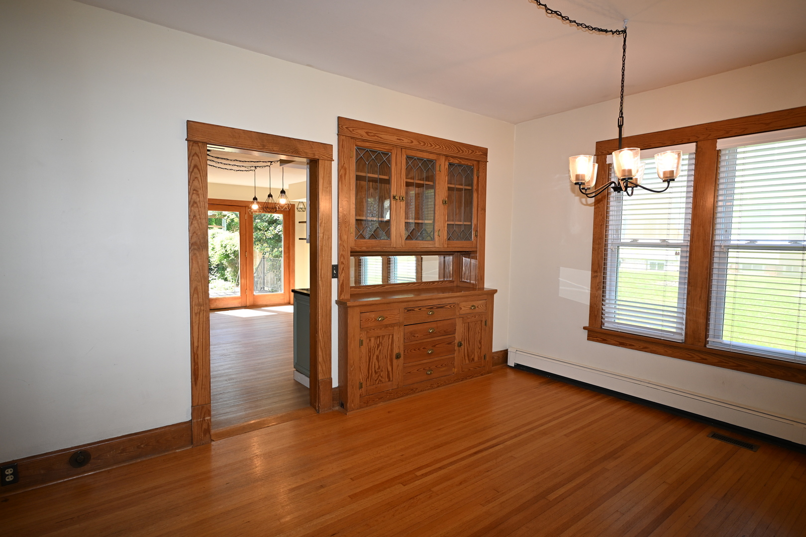 407 N Franklin Street, Roanoke, IL 61561