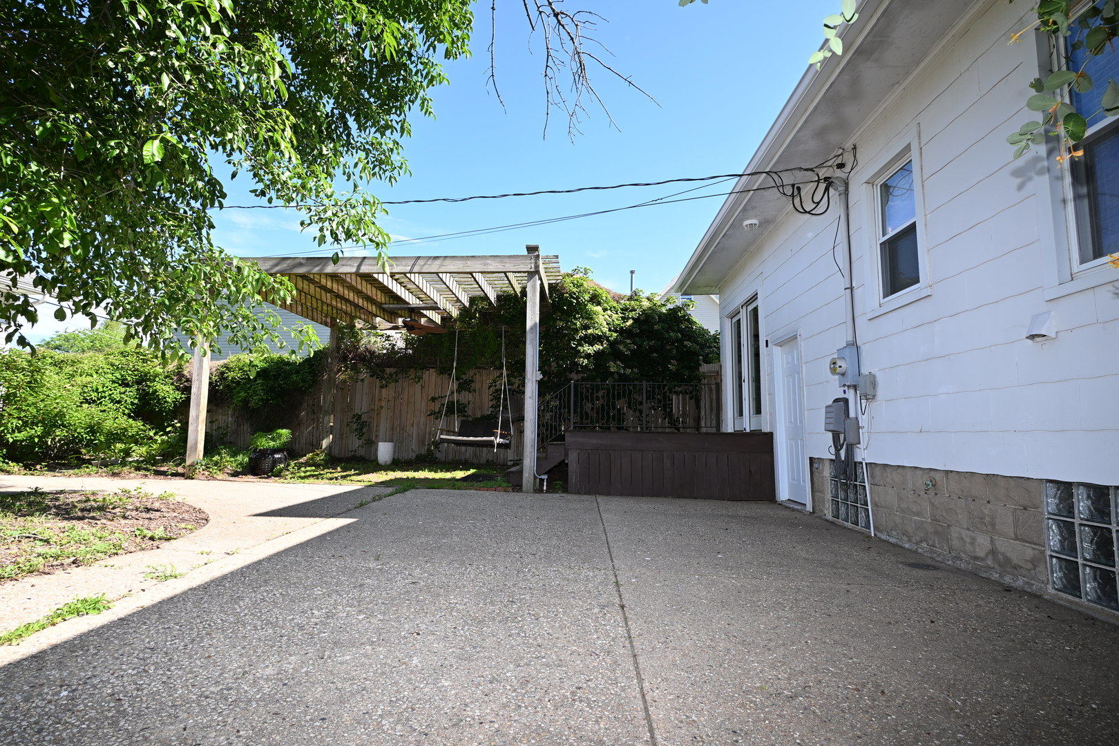 407 N Franklin Street, Roanoke, IL 61561