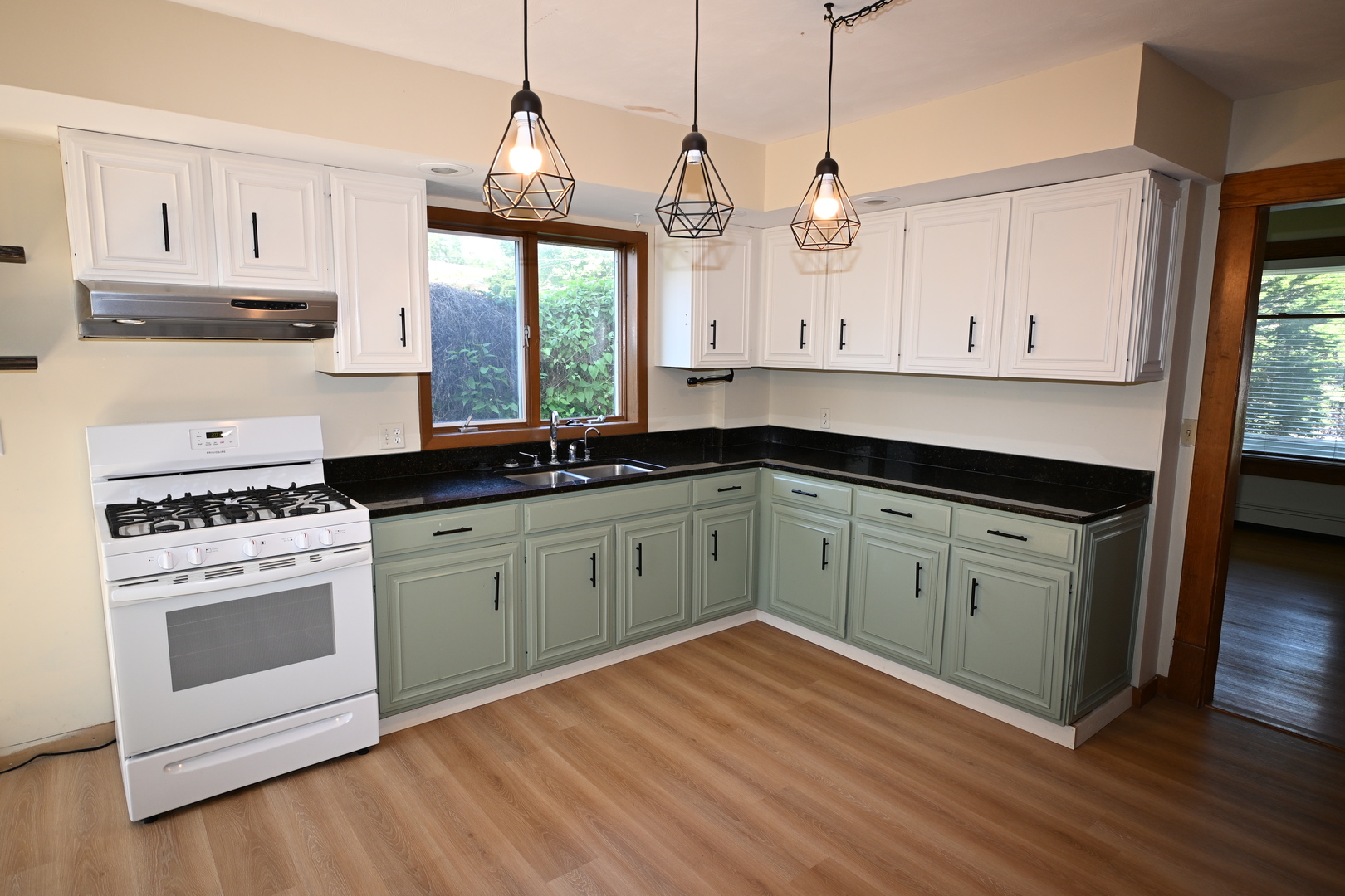 407 N Franklin Street, Roanoke, IL 61561
