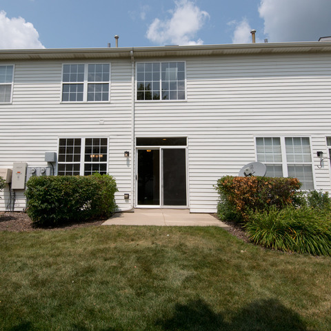 2927 White Thorn Circle #2927, Naperville, IL 60564