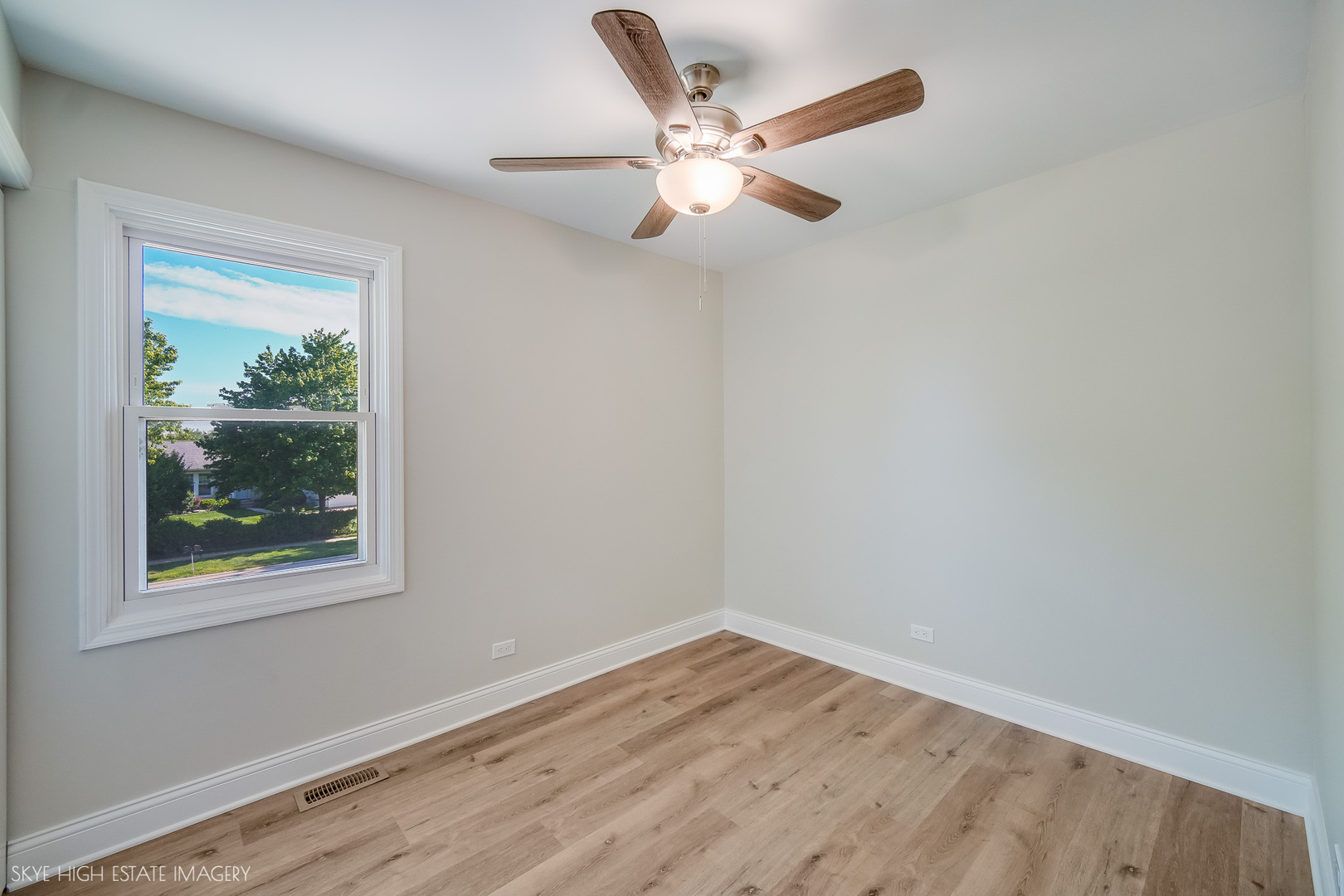 8131 W Evergreen Drive, Frankfort, IL 60423