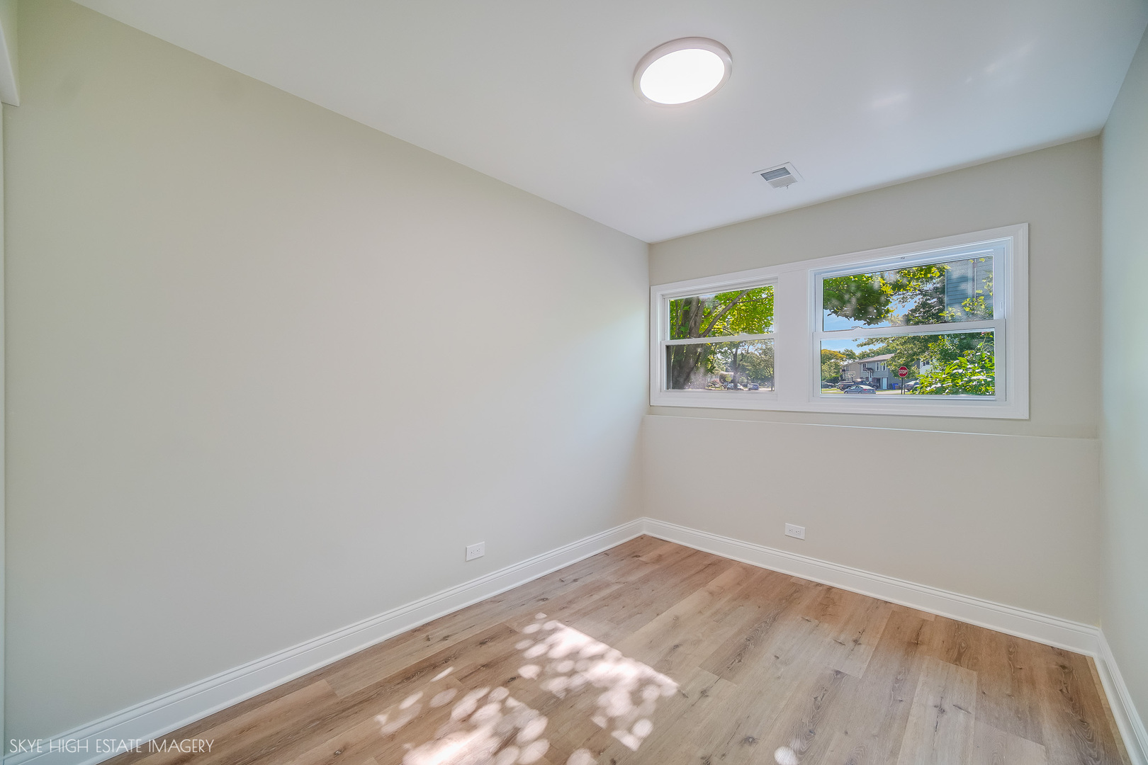 8131 W Evergreen Drive, Frankfort, IL 60423