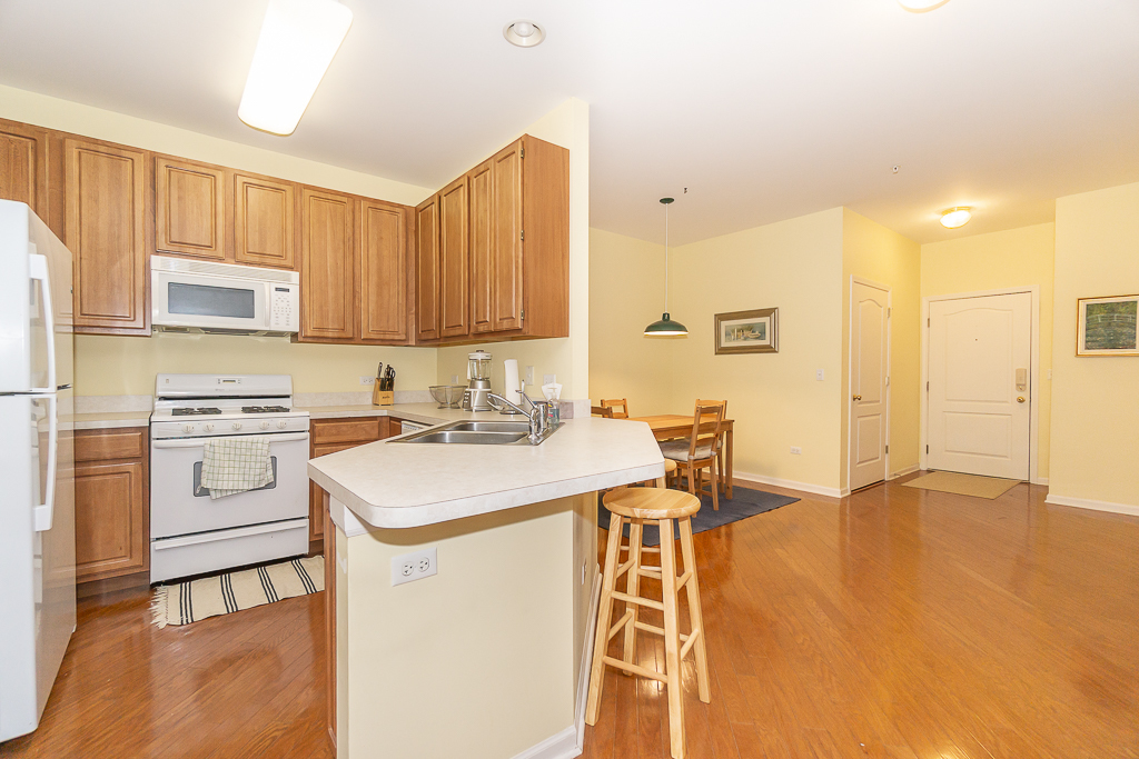 1291 W Lake Street, Addison, IL 60101