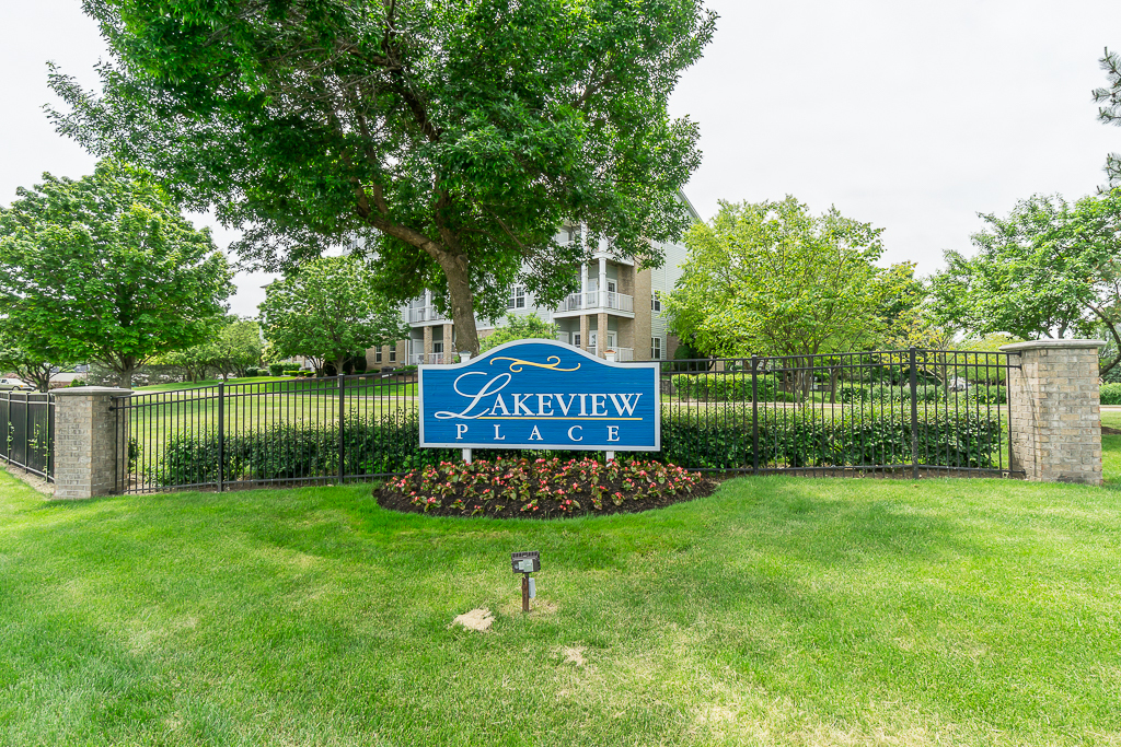 1291 W Lake Street, Addison, IL 60101