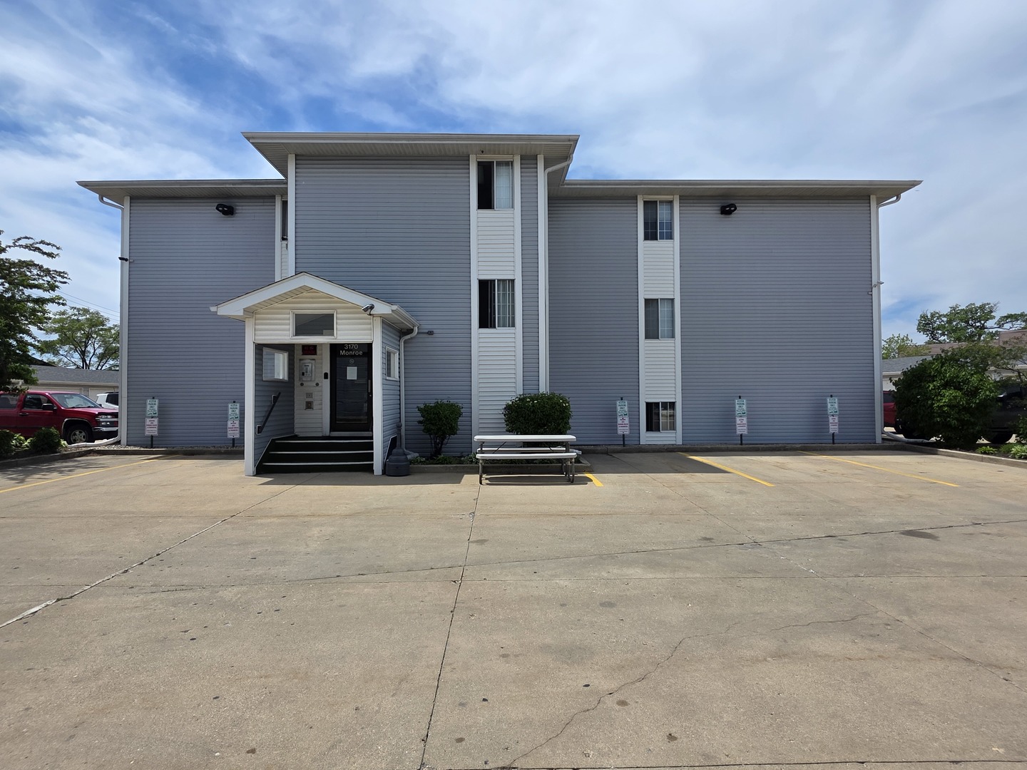 3170 W Monroe Street #107, Waukegan, IL 60085